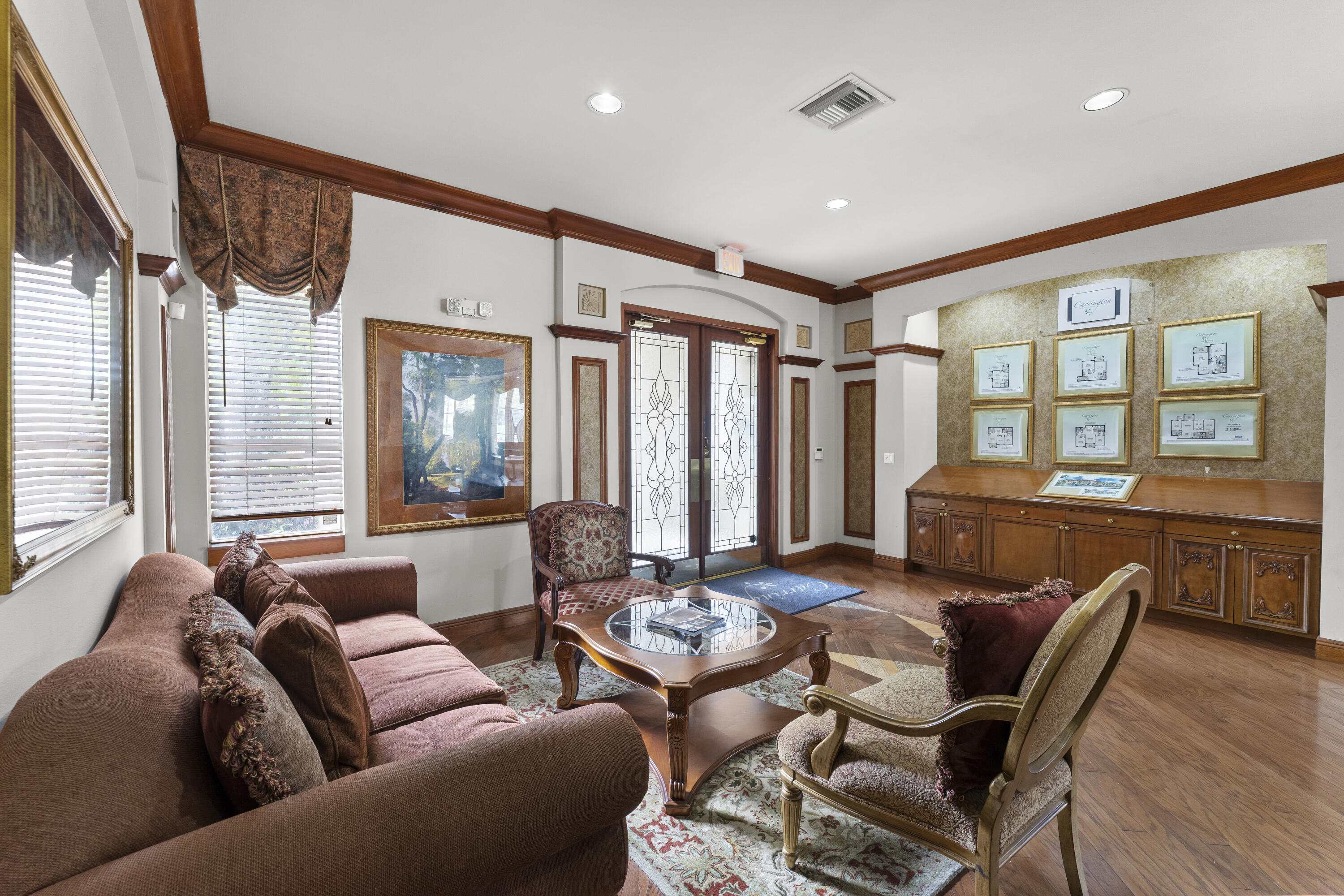 4812 N State Road 7 12205