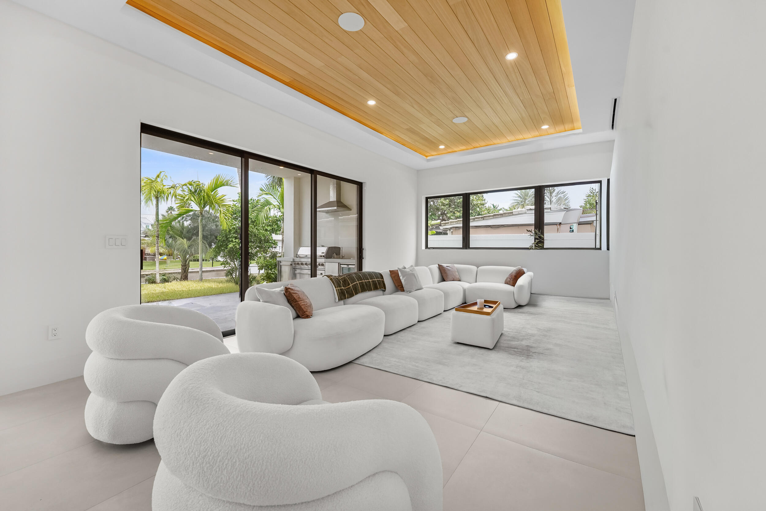 1317 TANGELO Isle