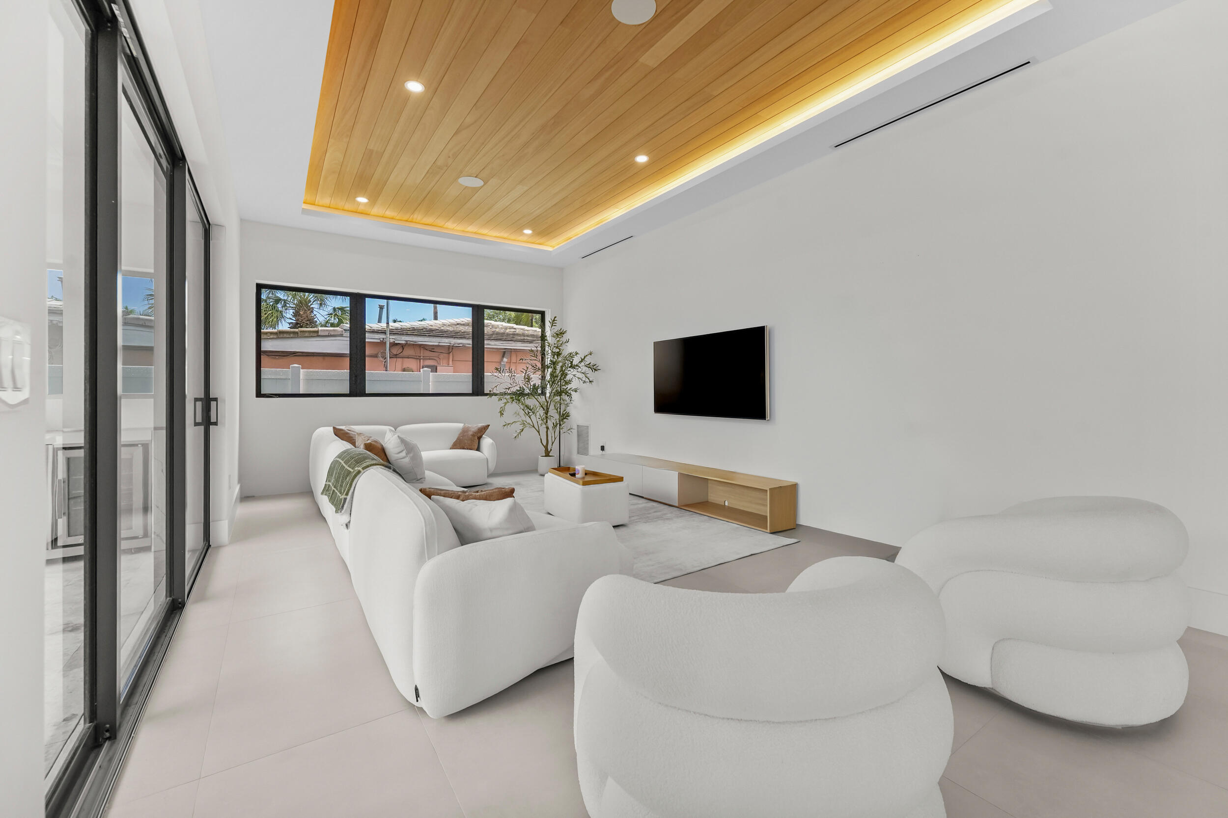 1317 TANGELO Isle