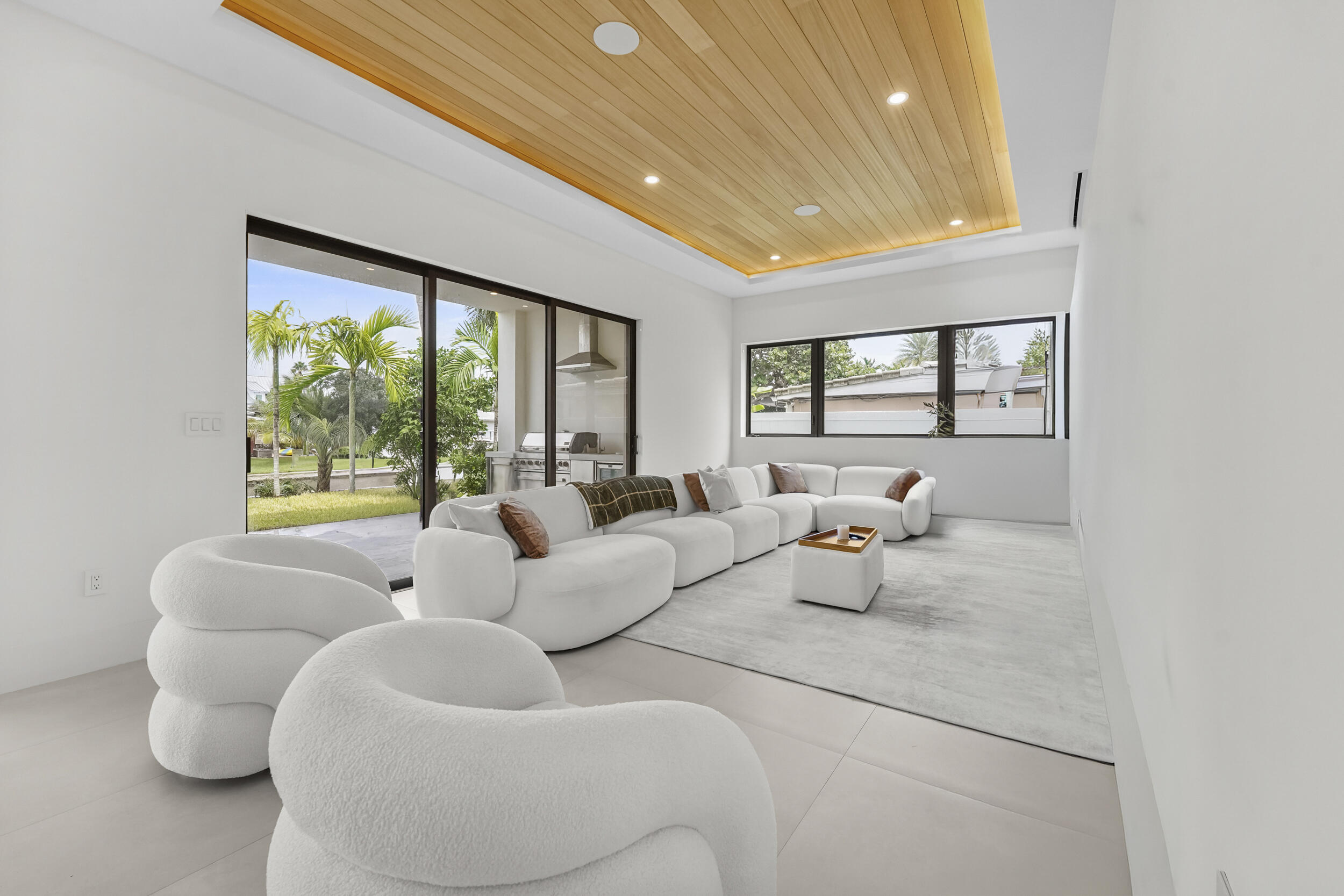 1317 TANGELO Isle