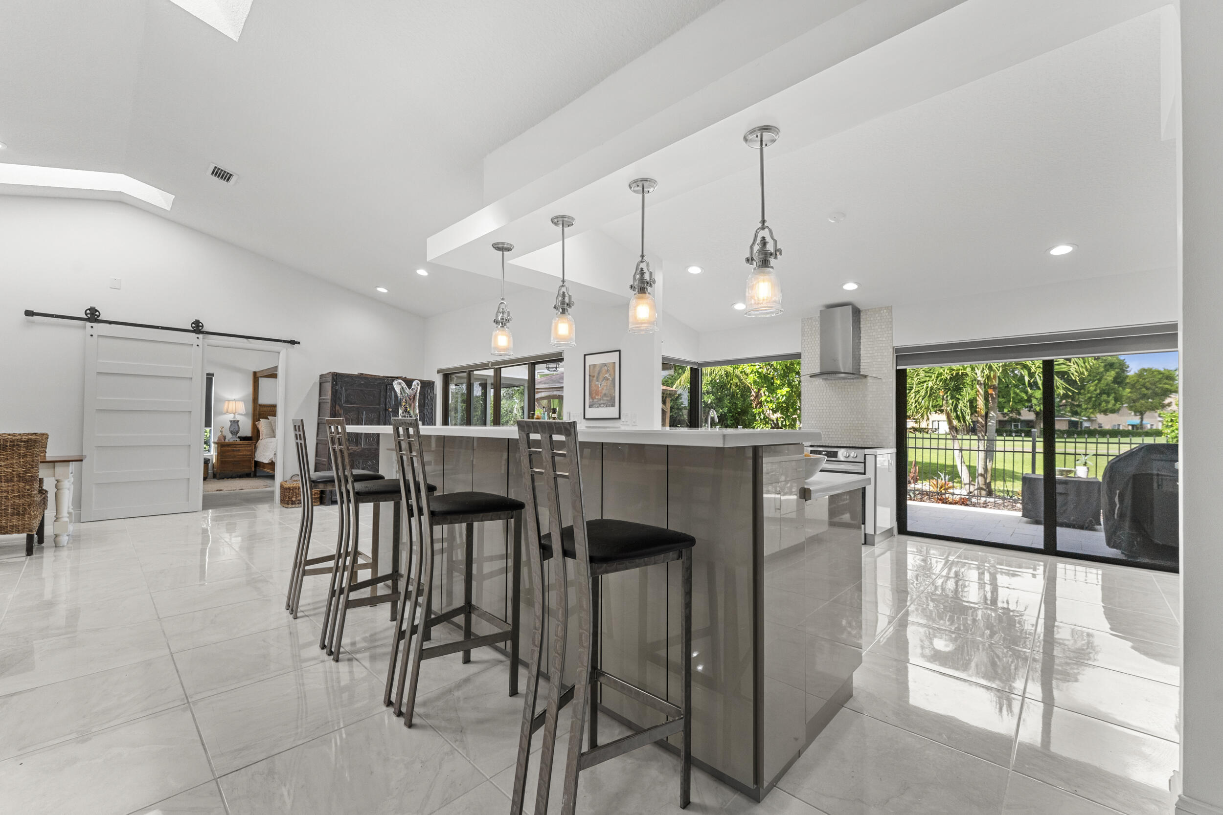 7029 GOLF POINTE Circle