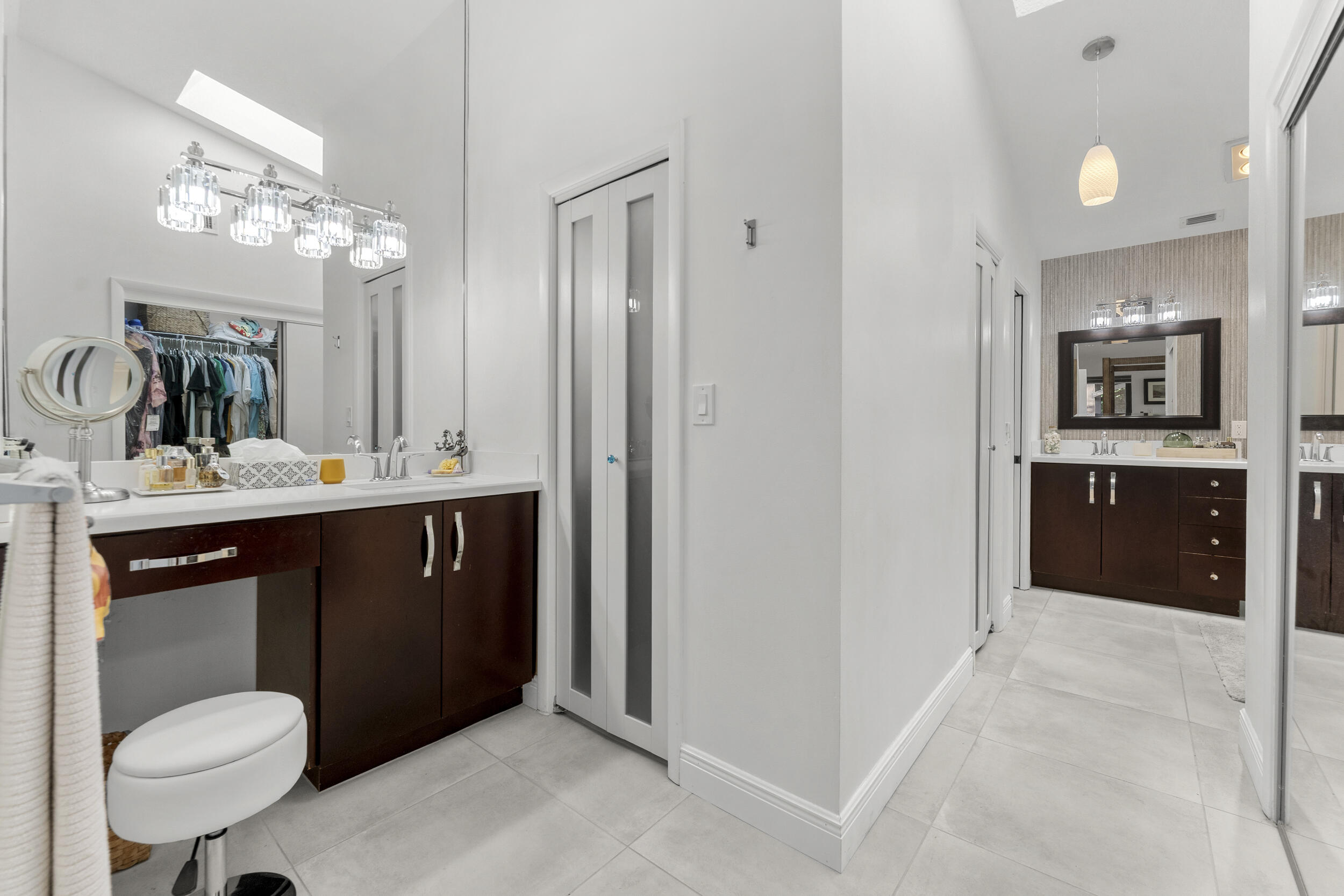 7029 GOLF POINTE Circle