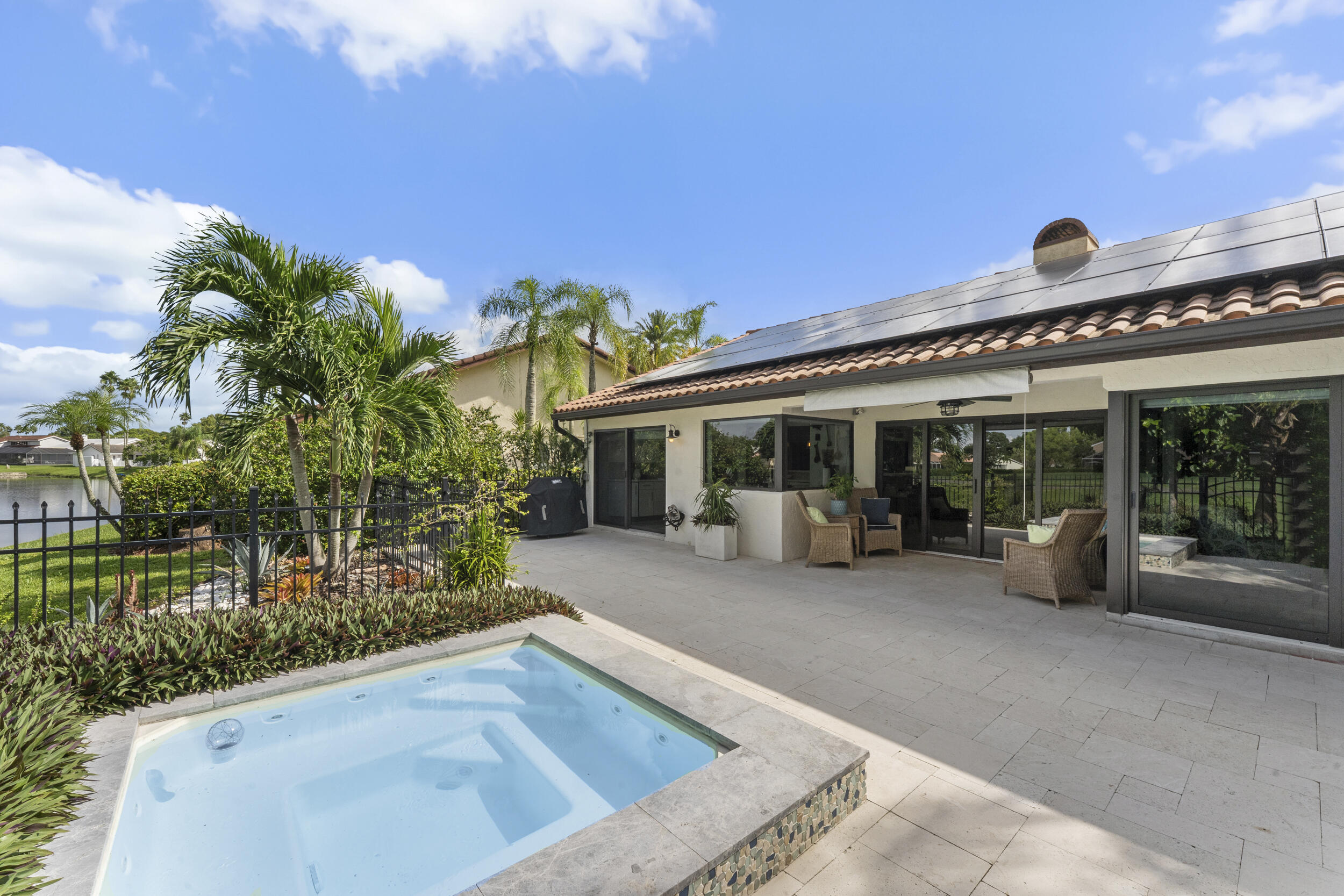 7029 GOLF POINTE Circle
