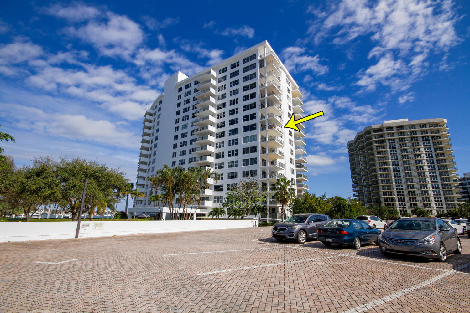 875 E Camino Real 9e