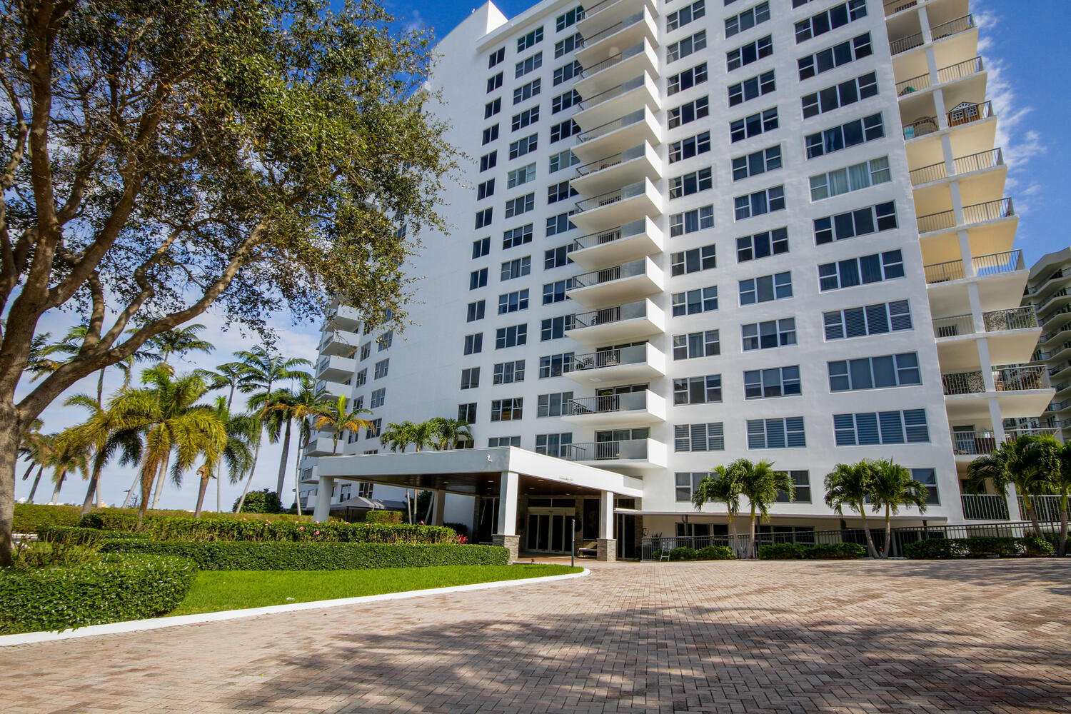 875 E Camino Real 9e