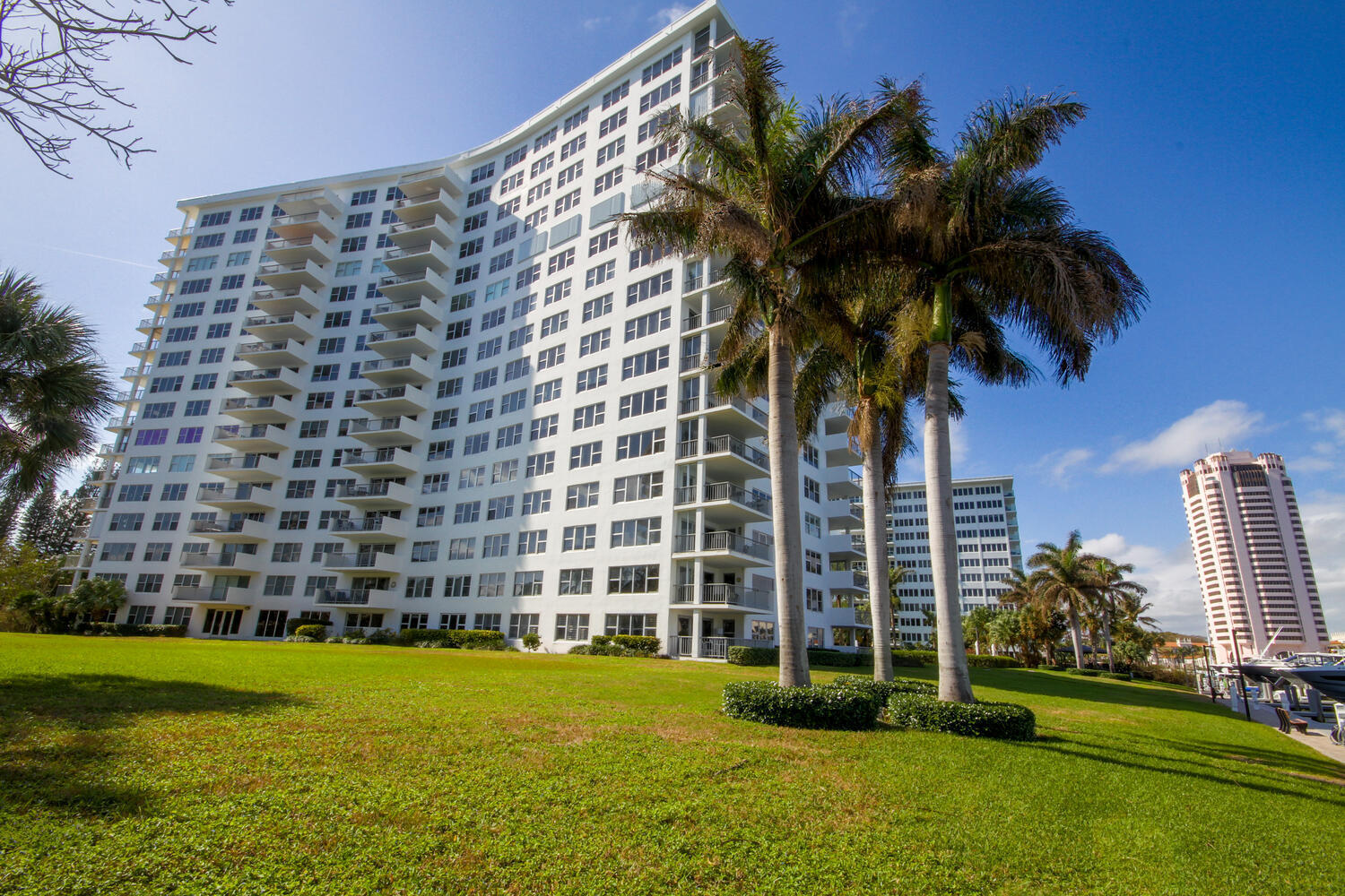 875 E Camino Real 9e