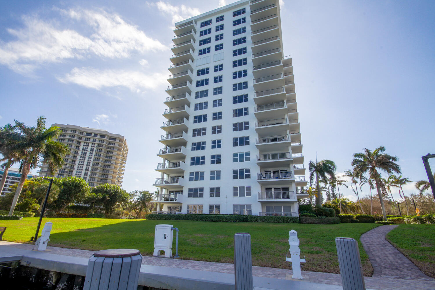 875 E Camino Real 9e