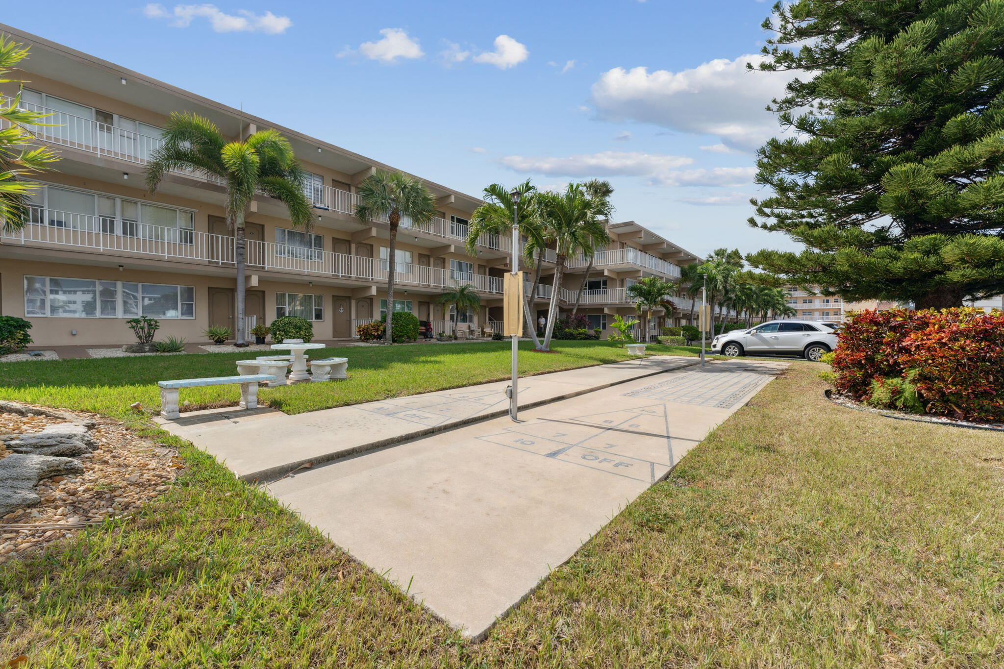 3200 NE 7th Court 102a