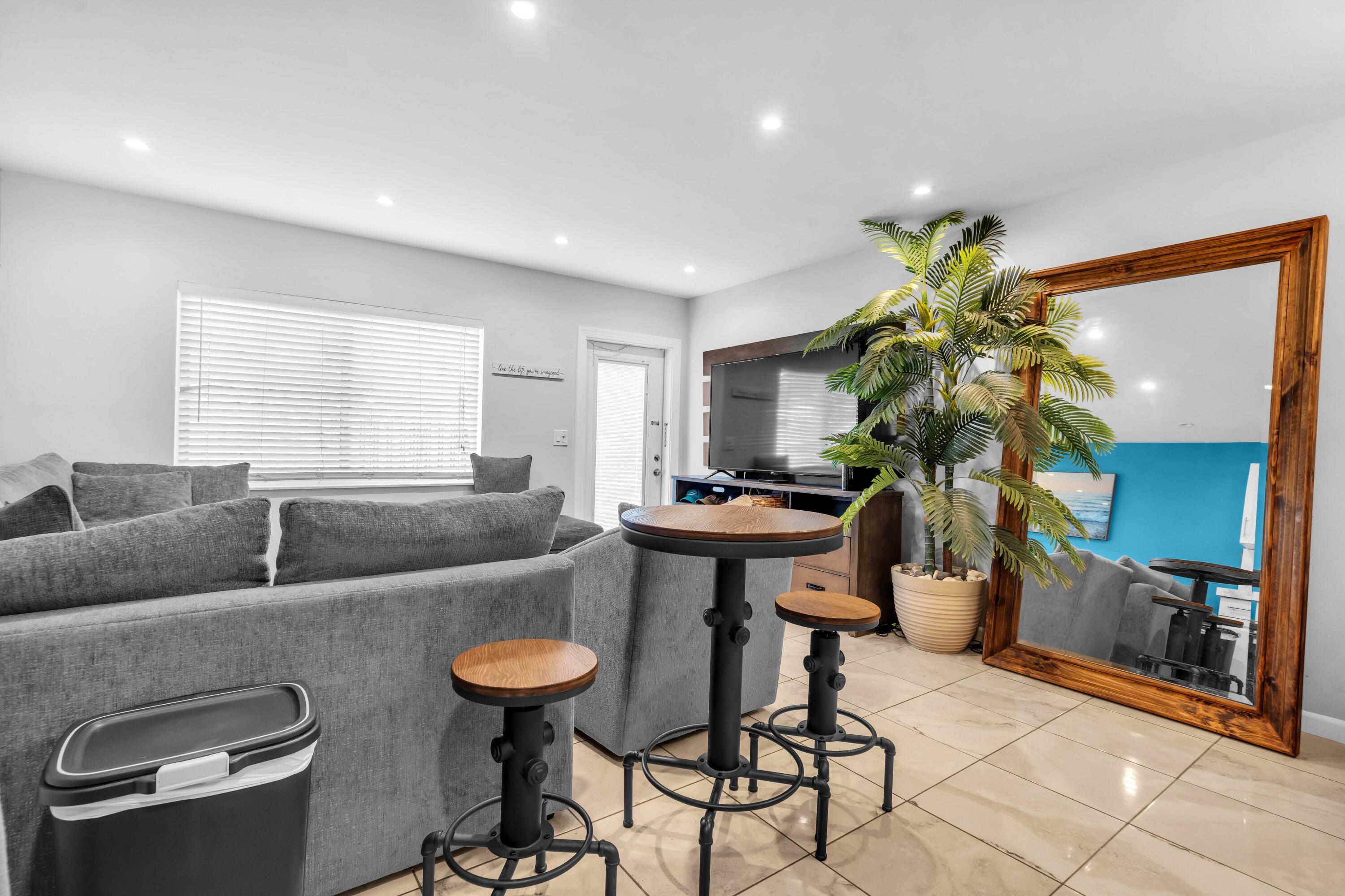 301 E Mcnab Road 103