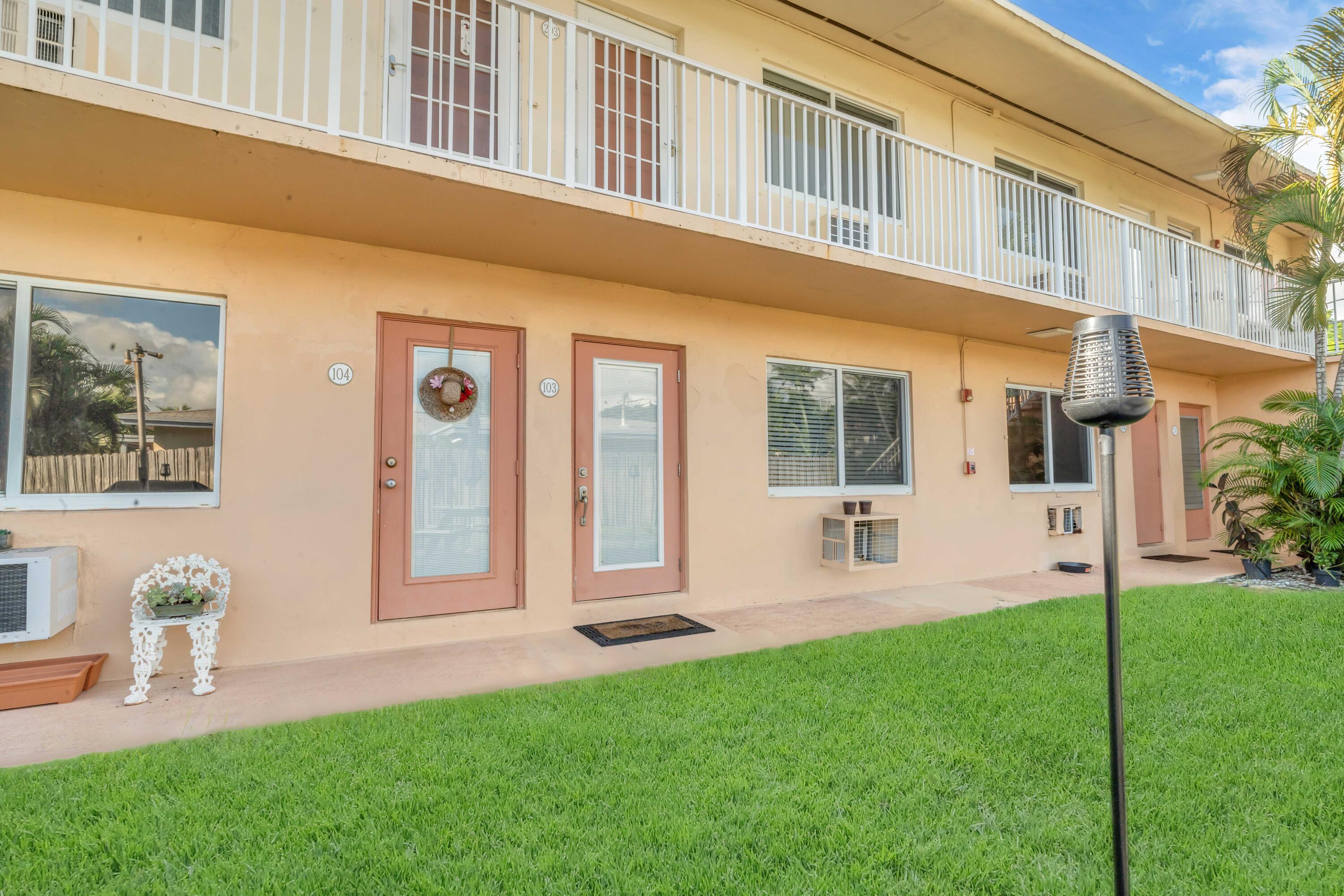 301 E Mcnab Road 103