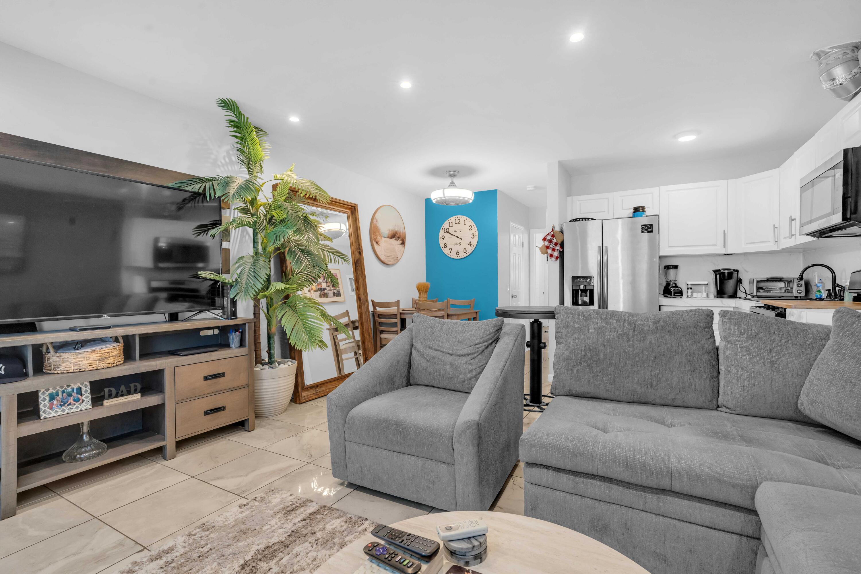 301 E Mcnab Road 103