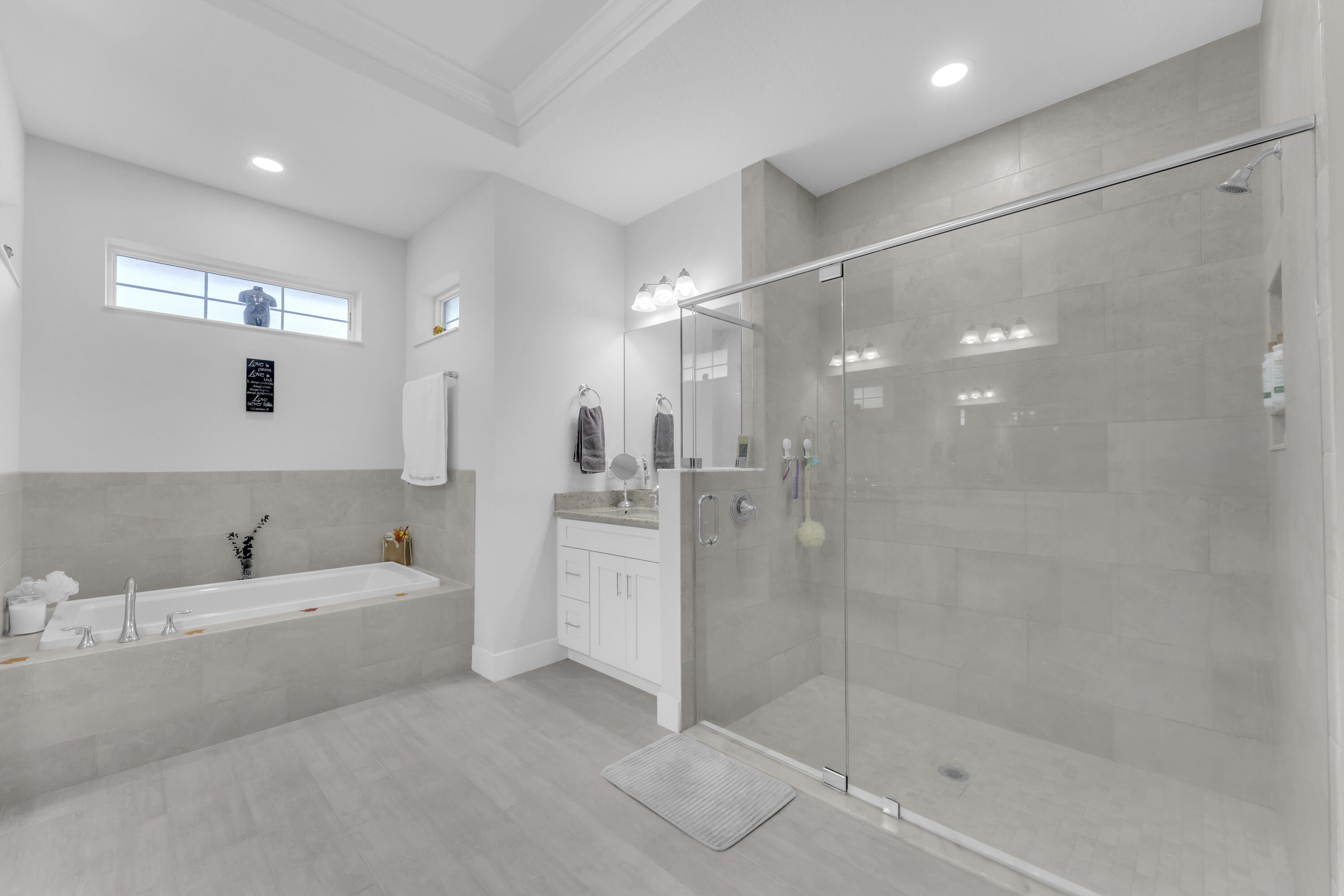 15435 Northlake Boulevard