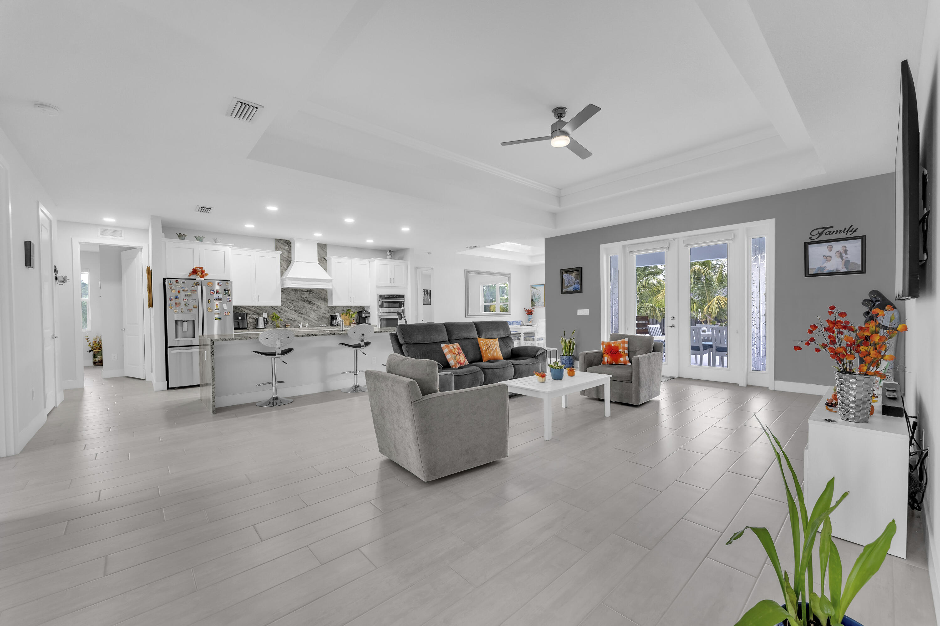 15435 Northlake Boulevard