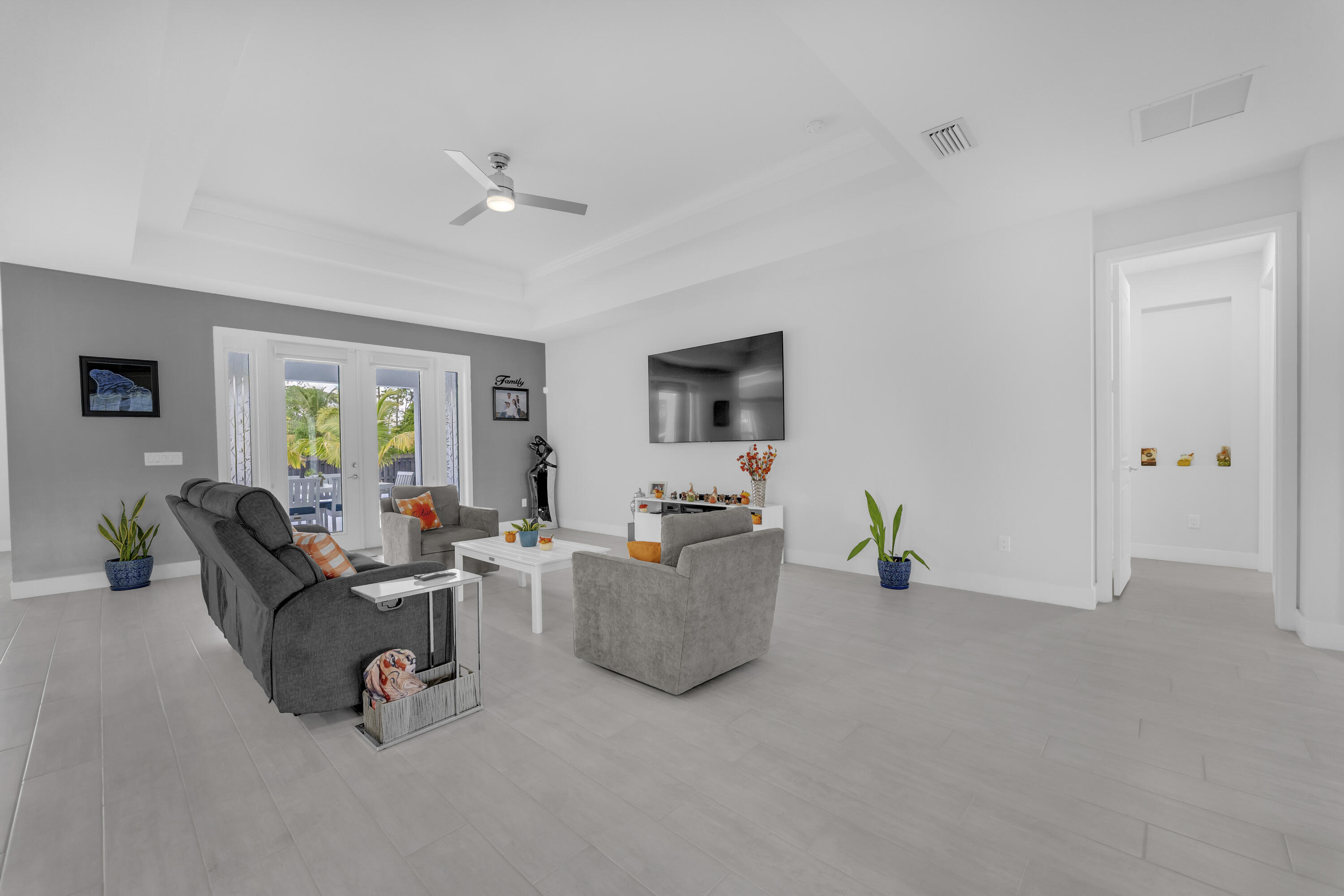 15435 Northlake Boulevard