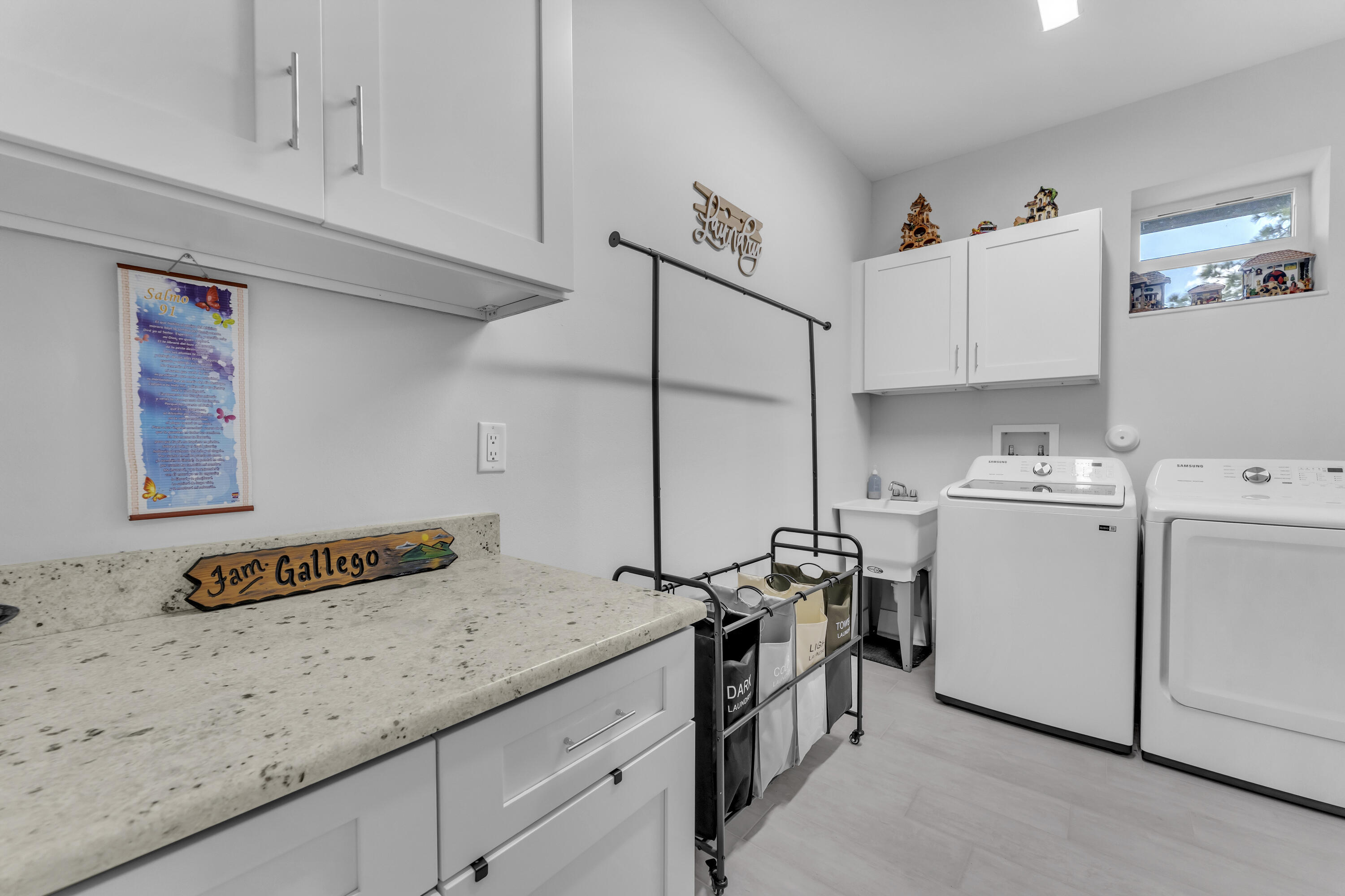 15435 Northlake Boulevard