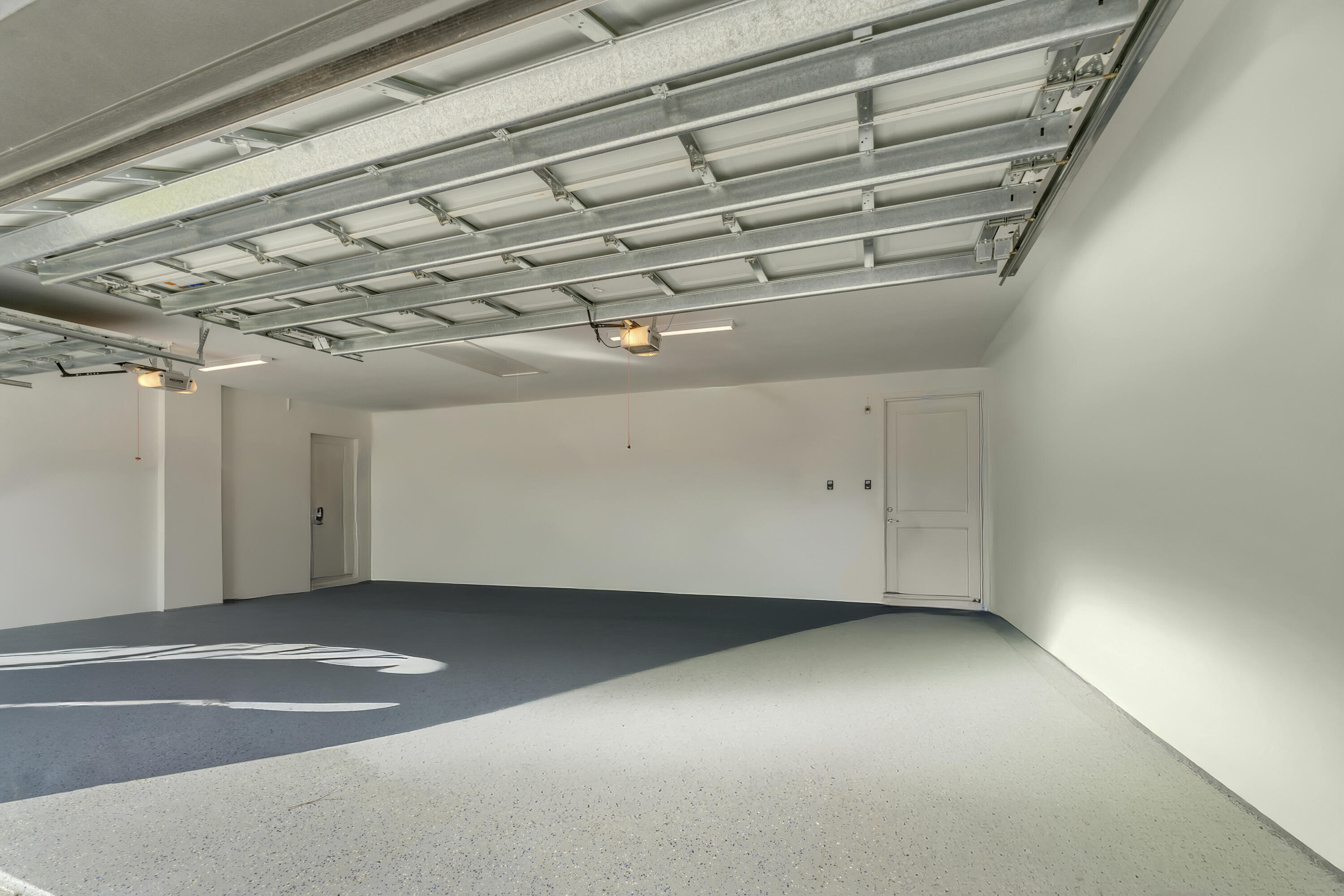 15435 Northlake Boulevard