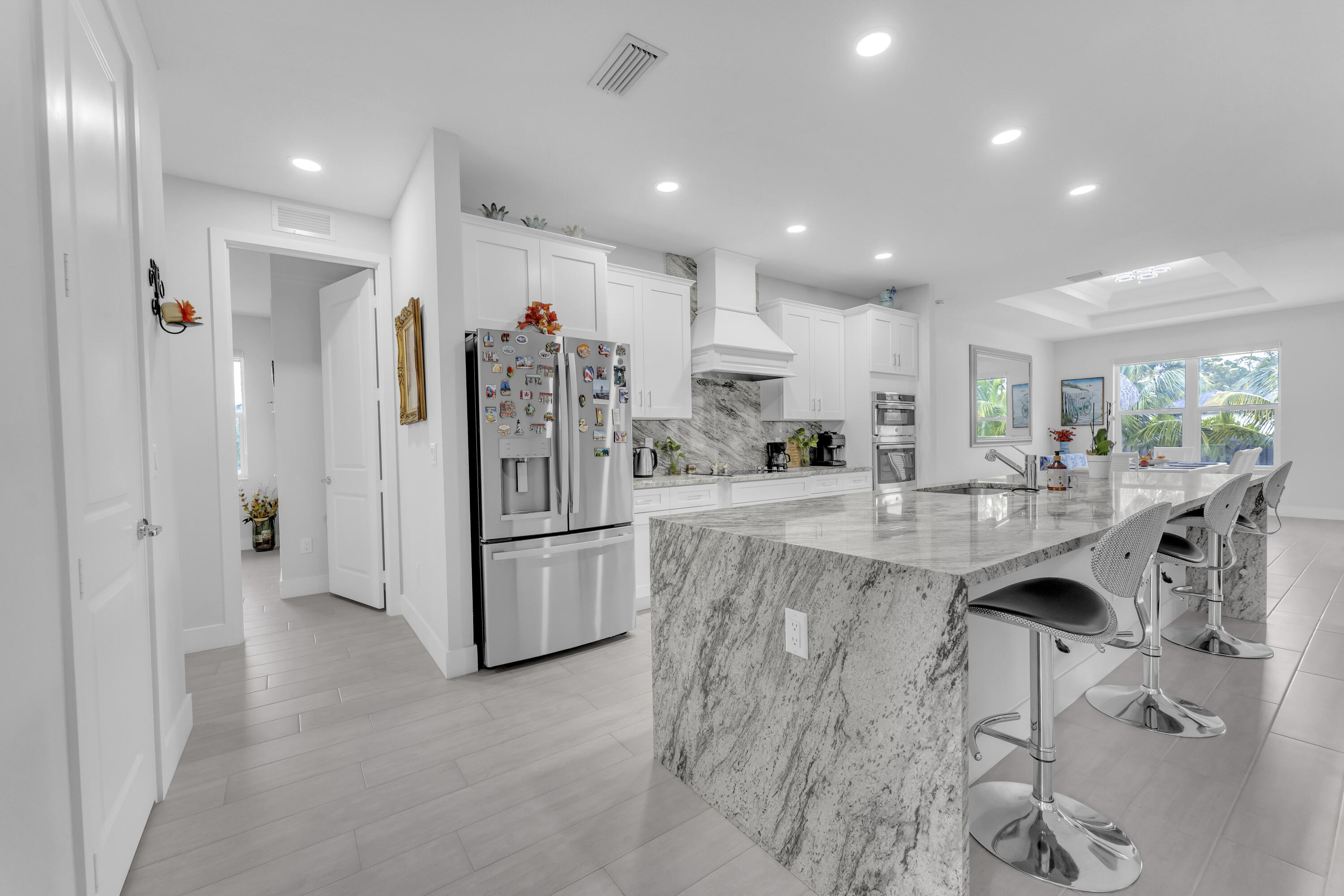 15435 Northlake Boulevard