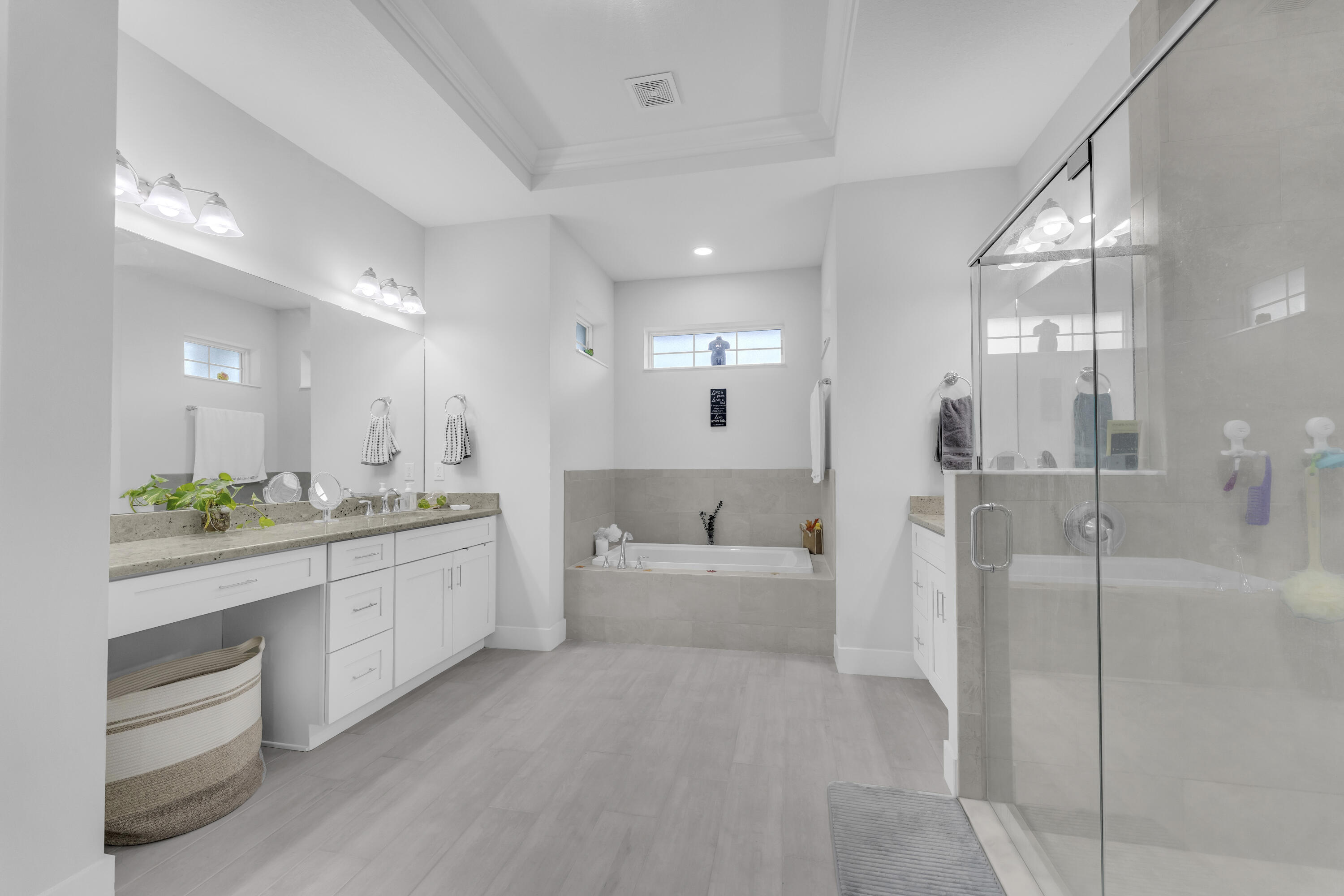 15435 Northlake Boulevard