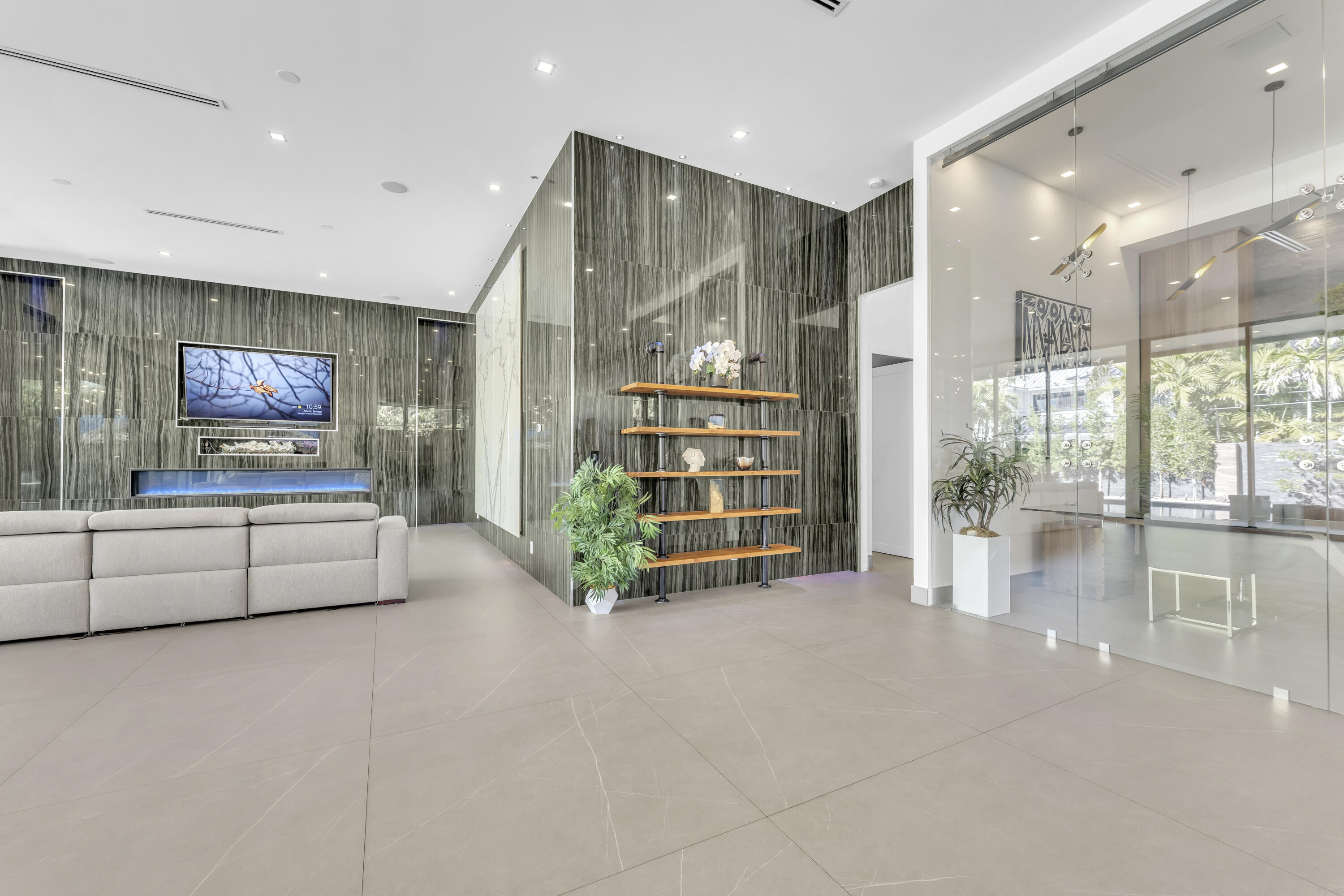 2401 NE 13th Street