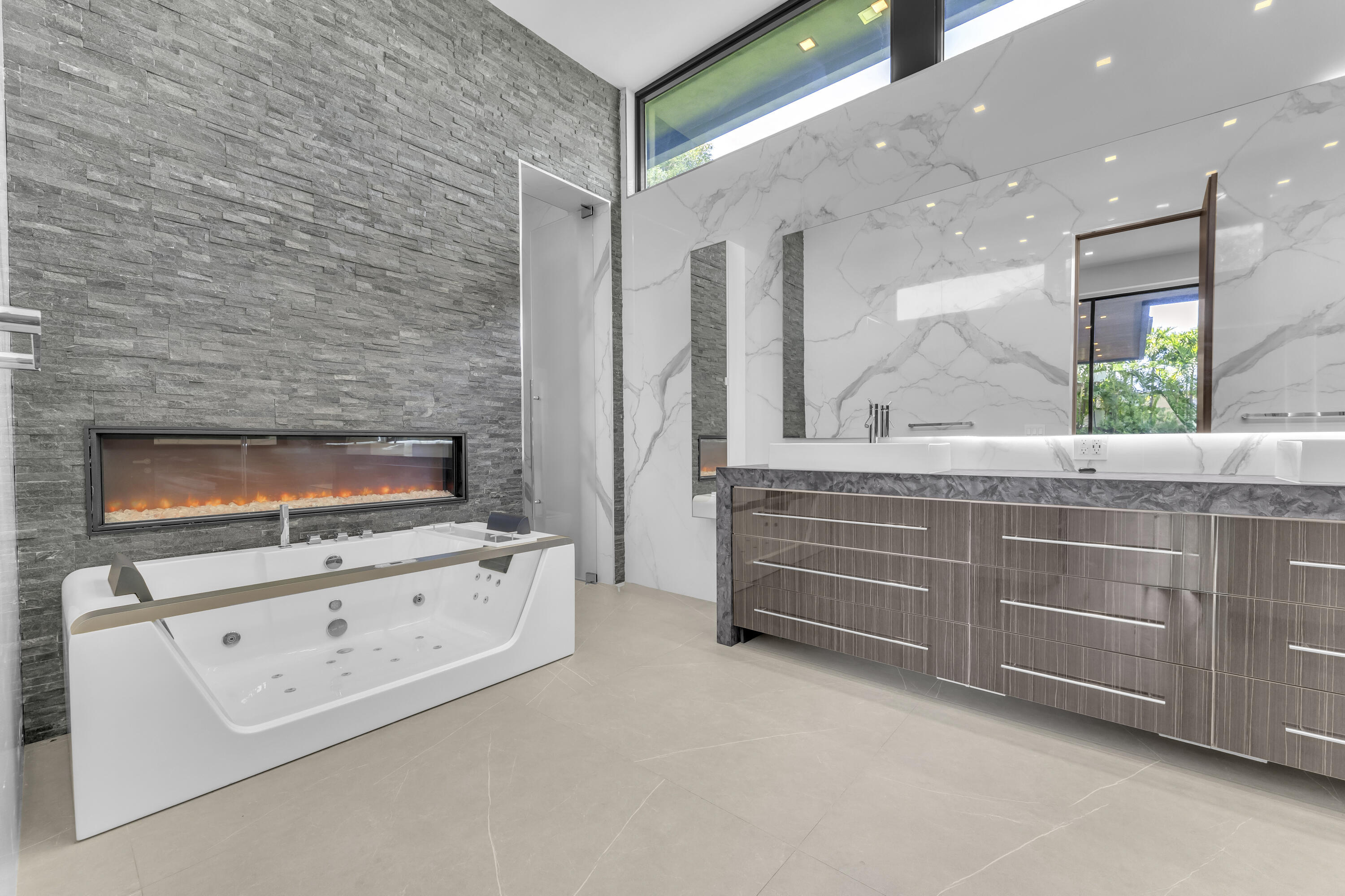 2401 NE 13th Street