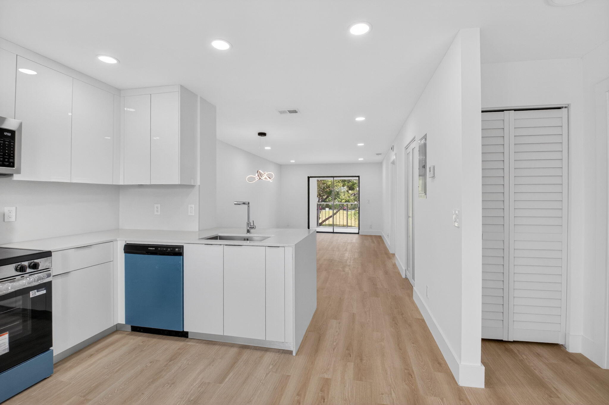 300 W Hidden Valley Boulevard 308