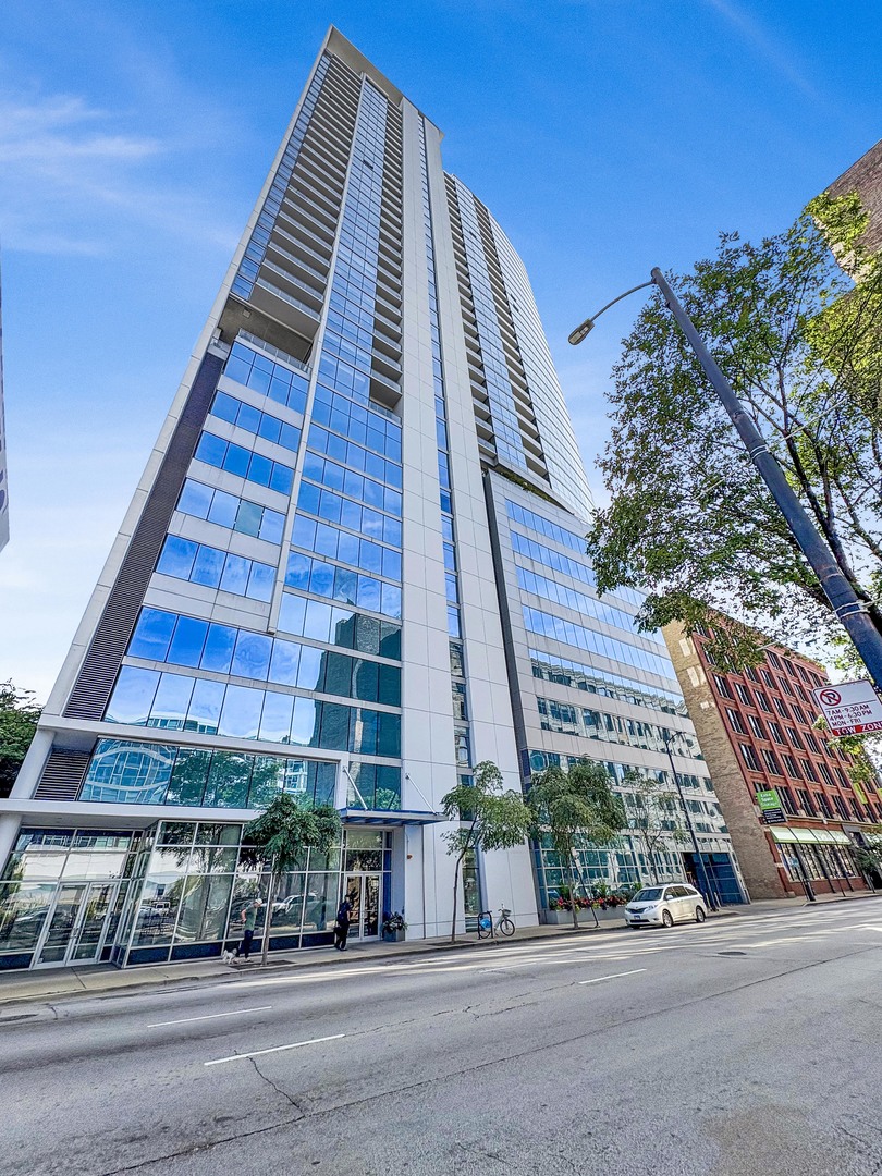 303 W OHIO Street Unit: 3405