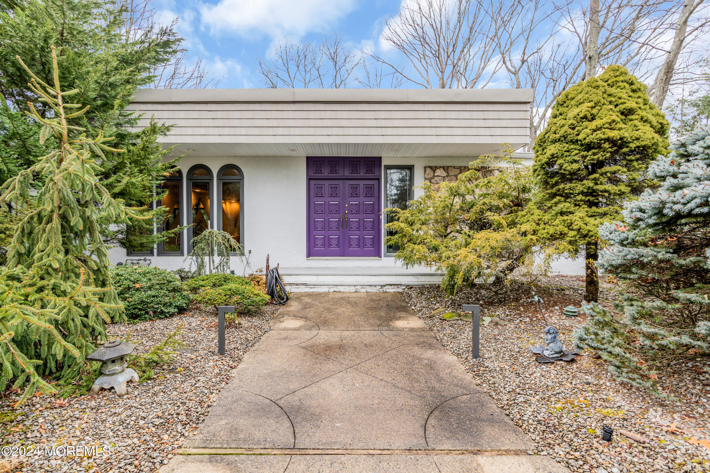 3 Horicon Drive