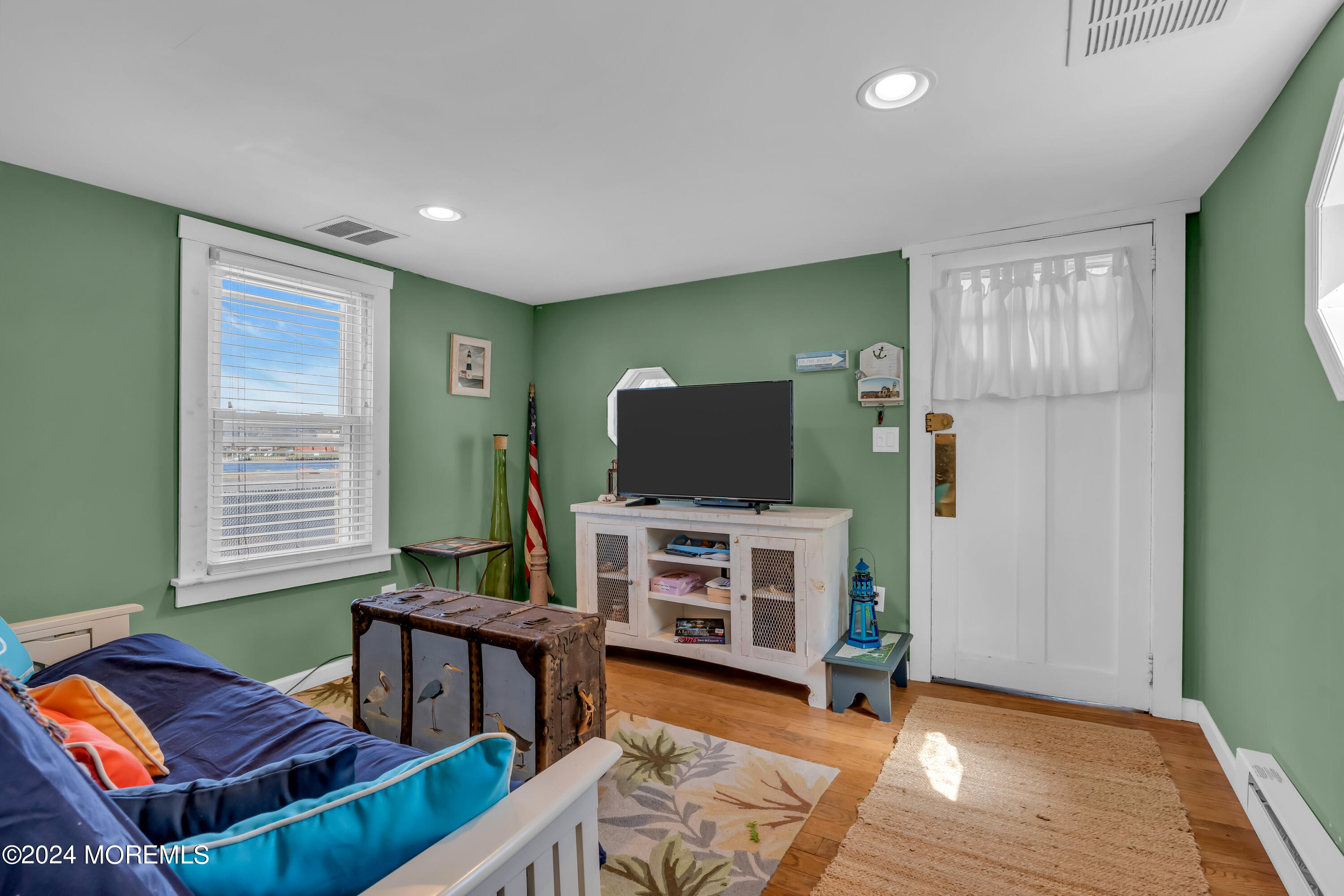 26 Surf Street