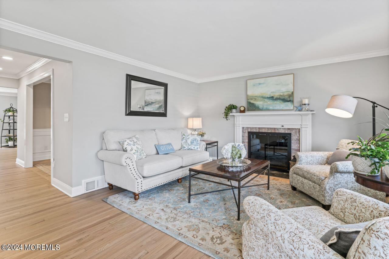 96 Forrest Avenue