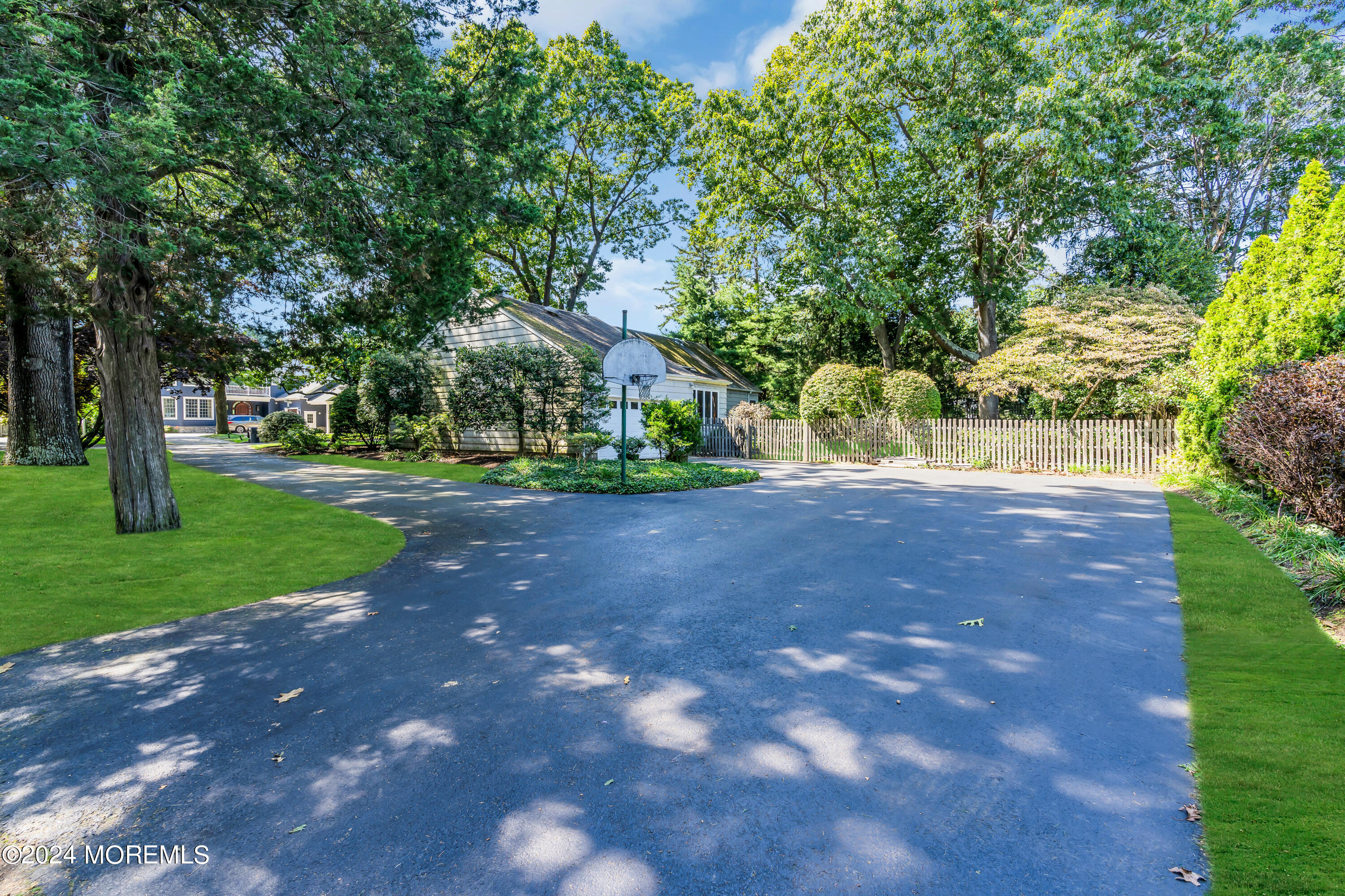 85 Hance Road
