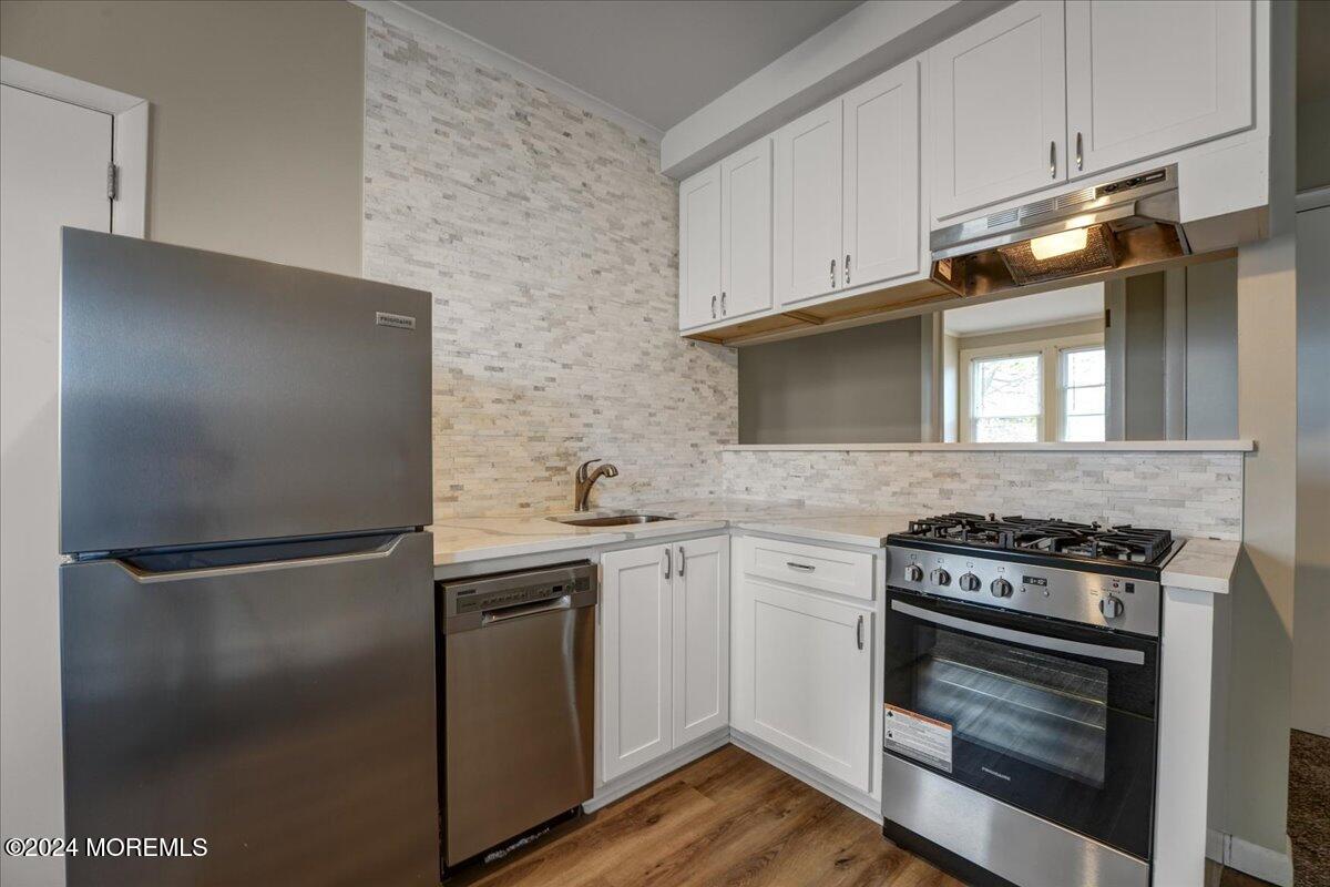 295 Westwood Avenue, 3