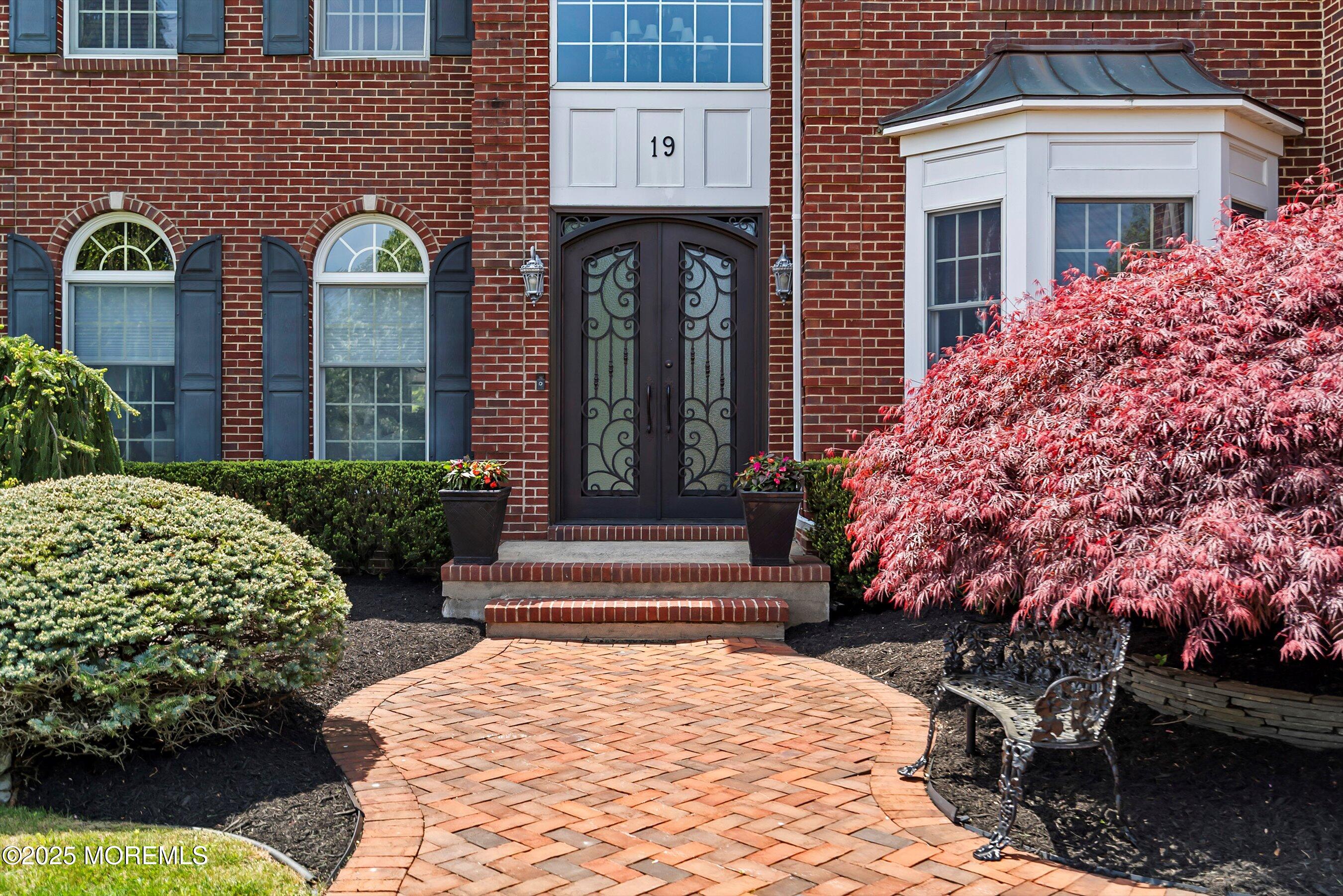 19 Gallant Fox Road