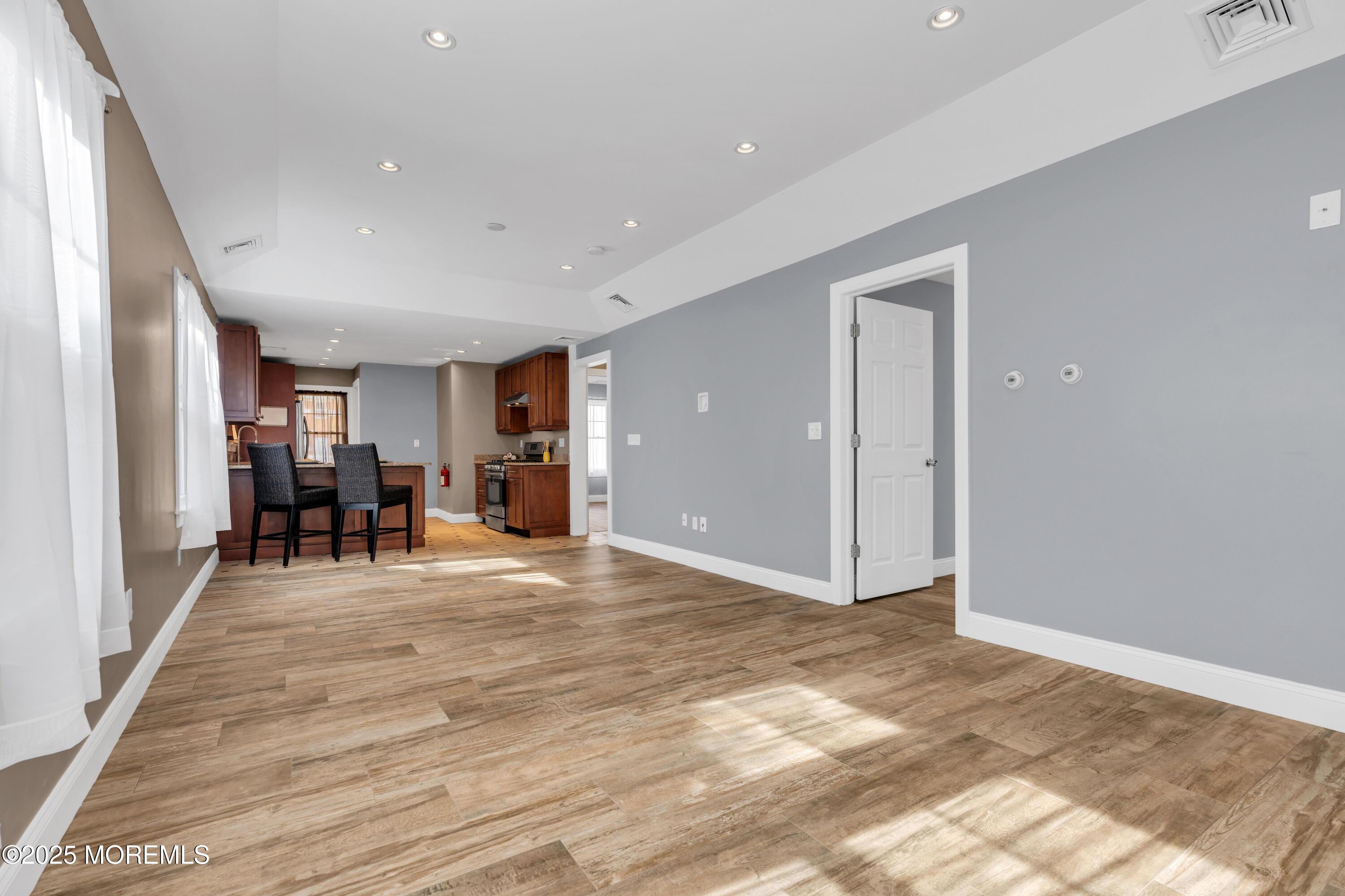 35 Lipman Place