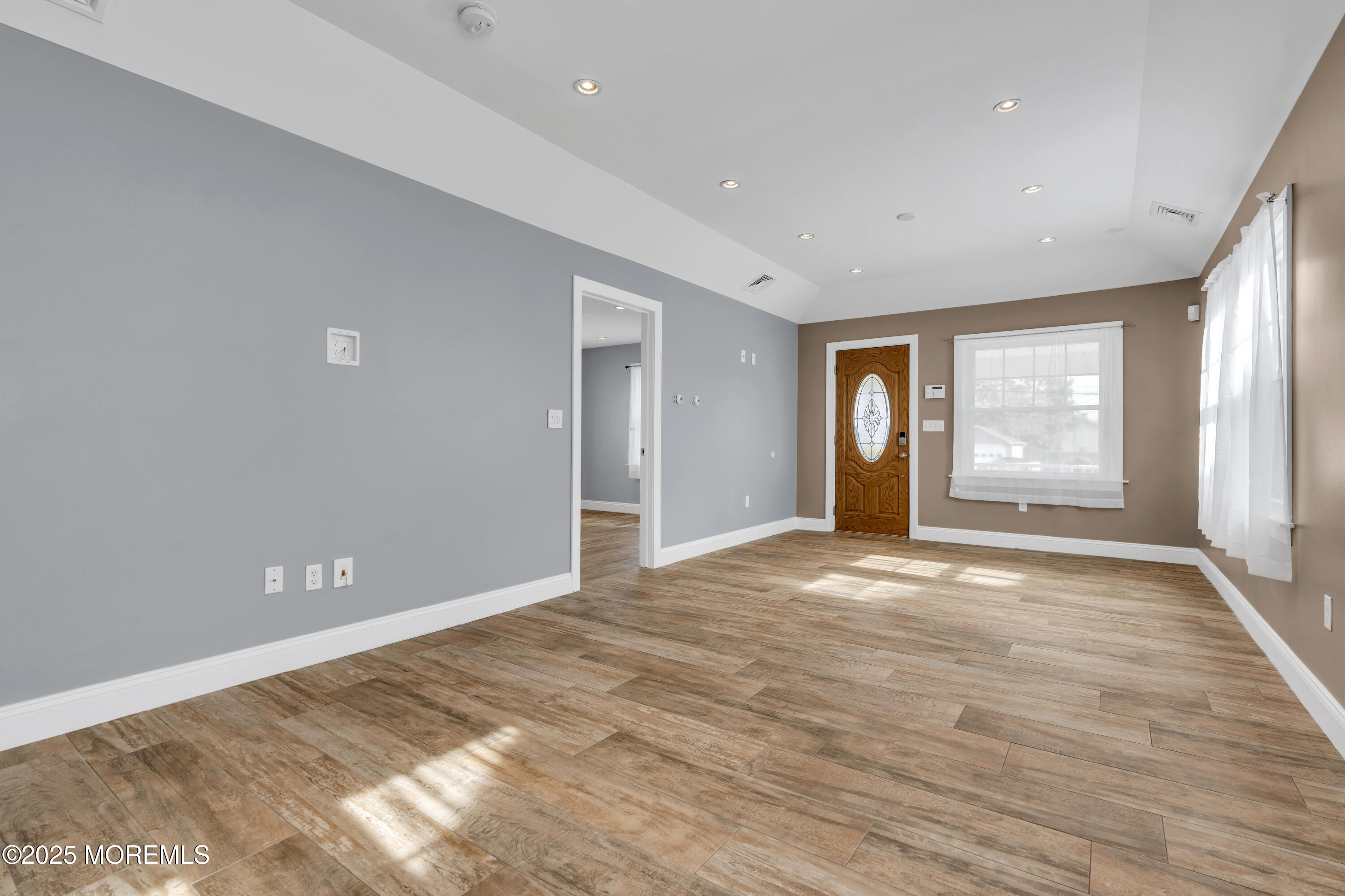 35 Lipman Place