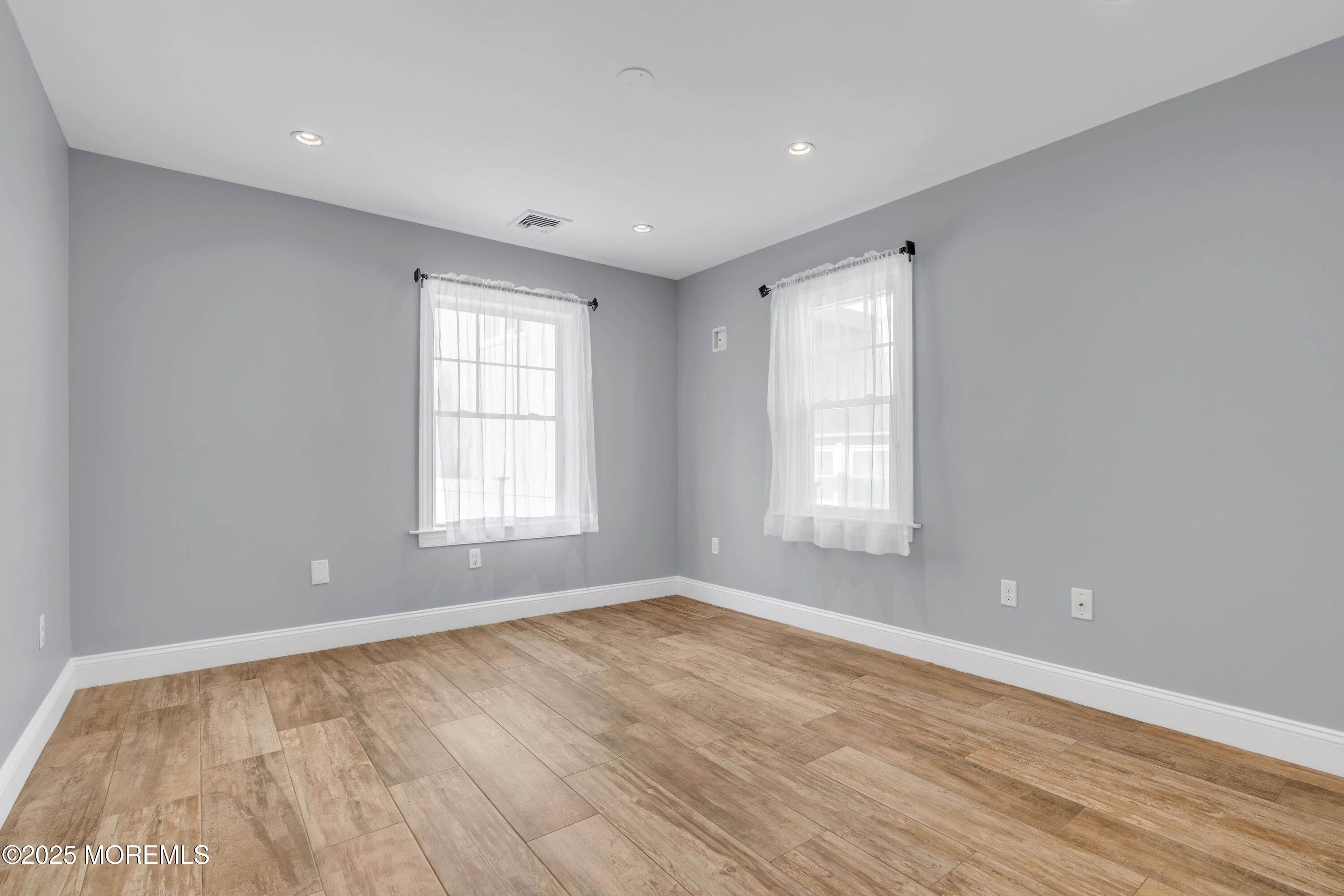 35 Lipman Place