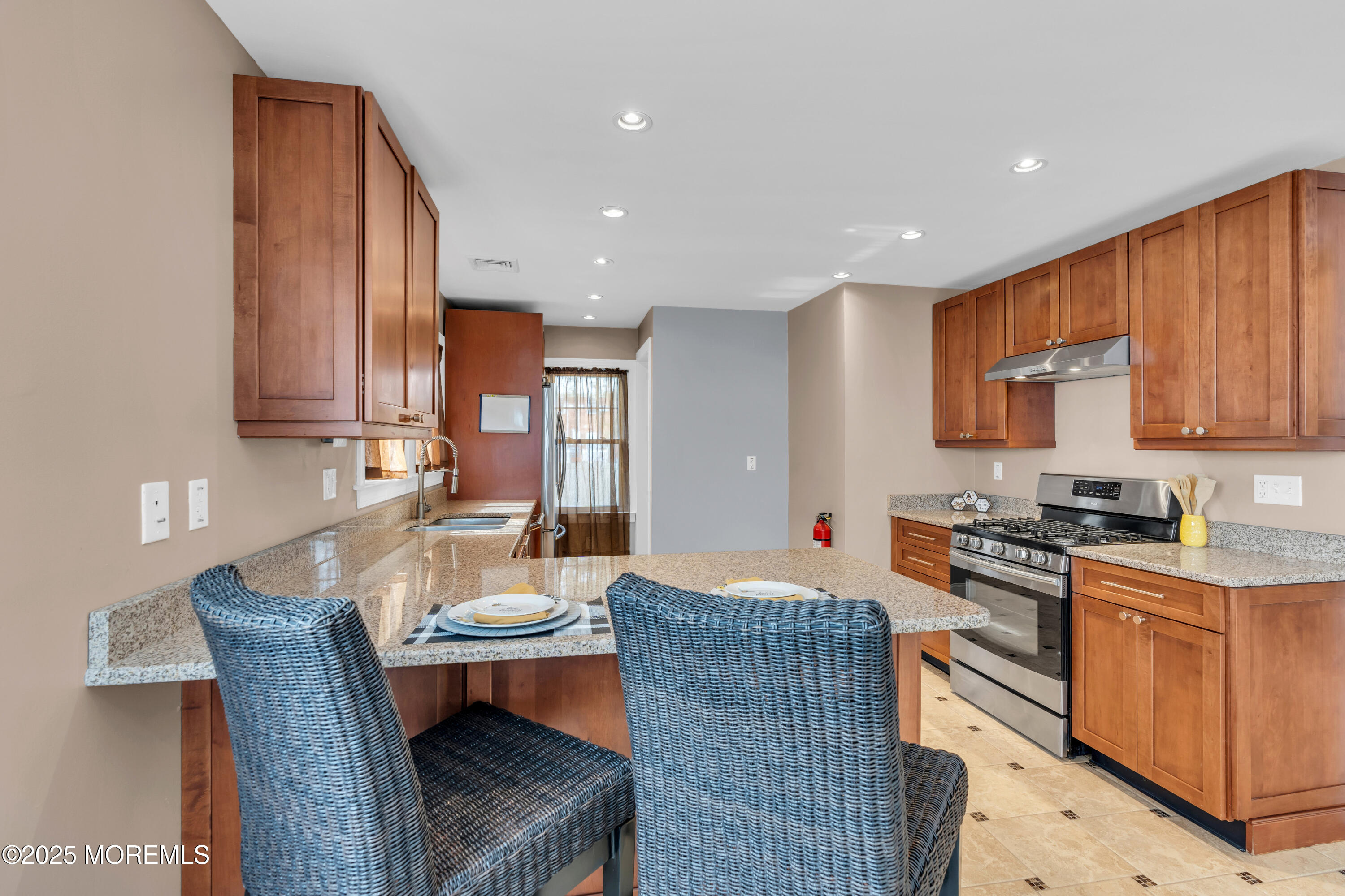 35 Lipman Place