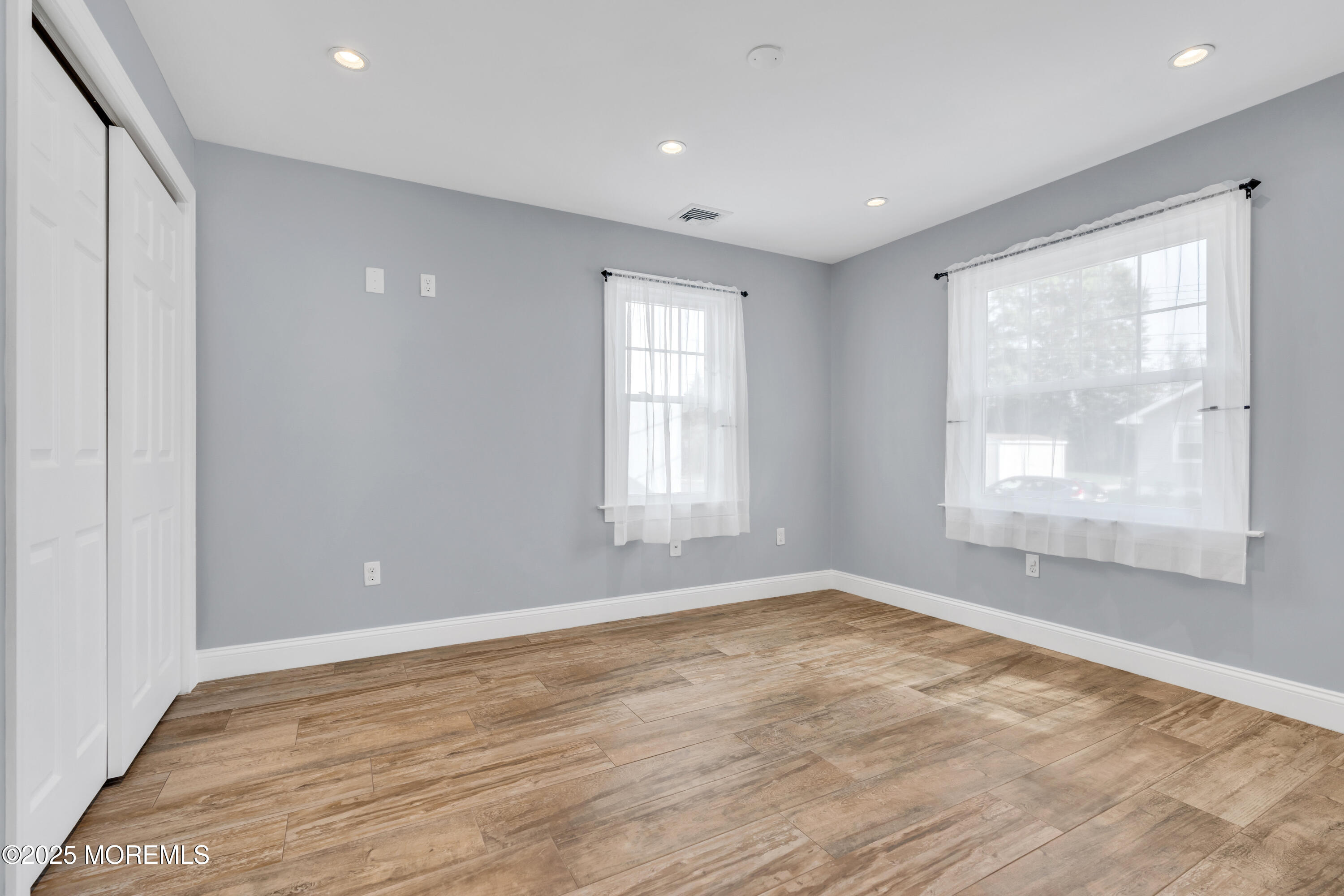 35 Lipman Place