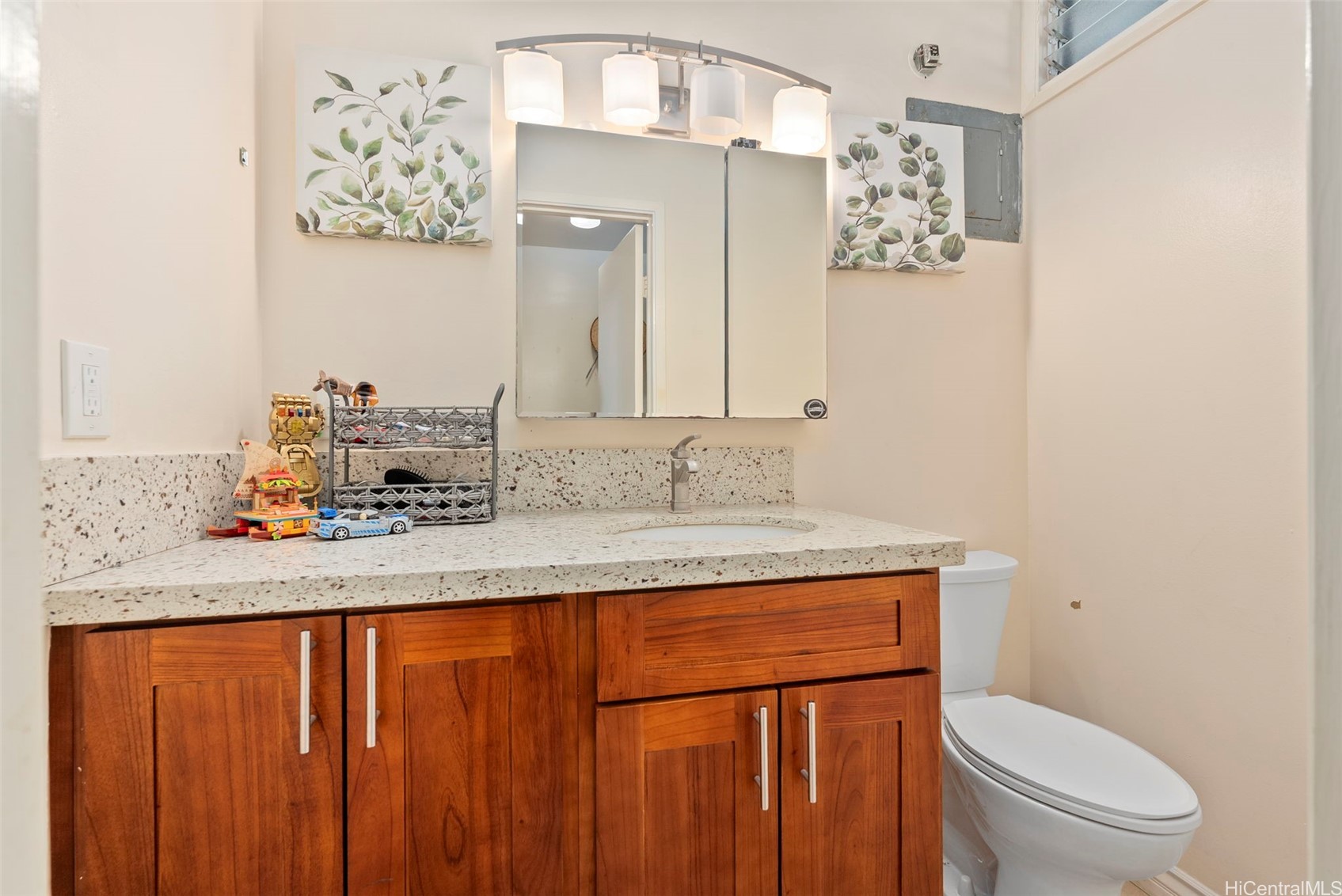 95-322 Kahikinui Court 233