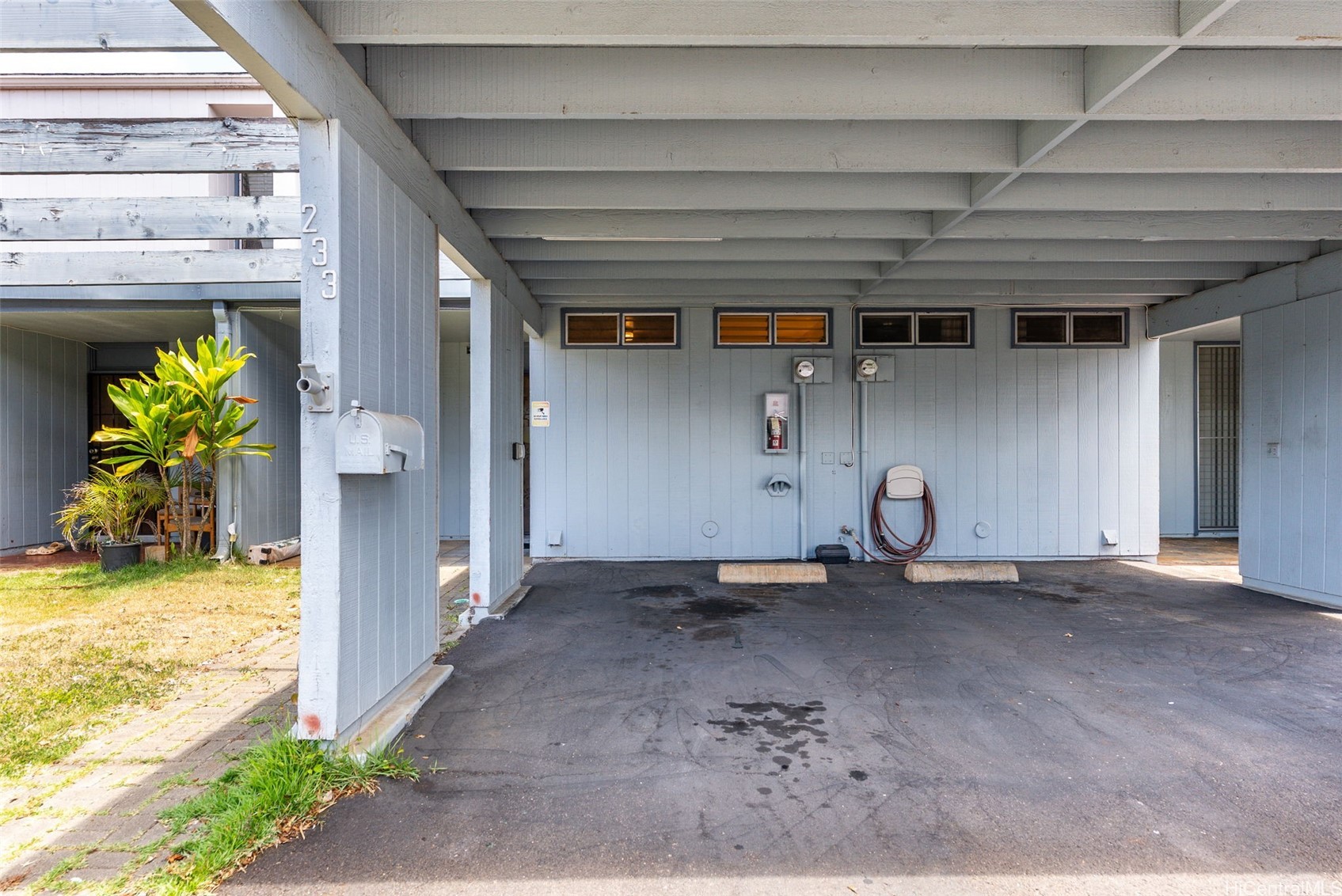 95-322 Kahikinui Court 233