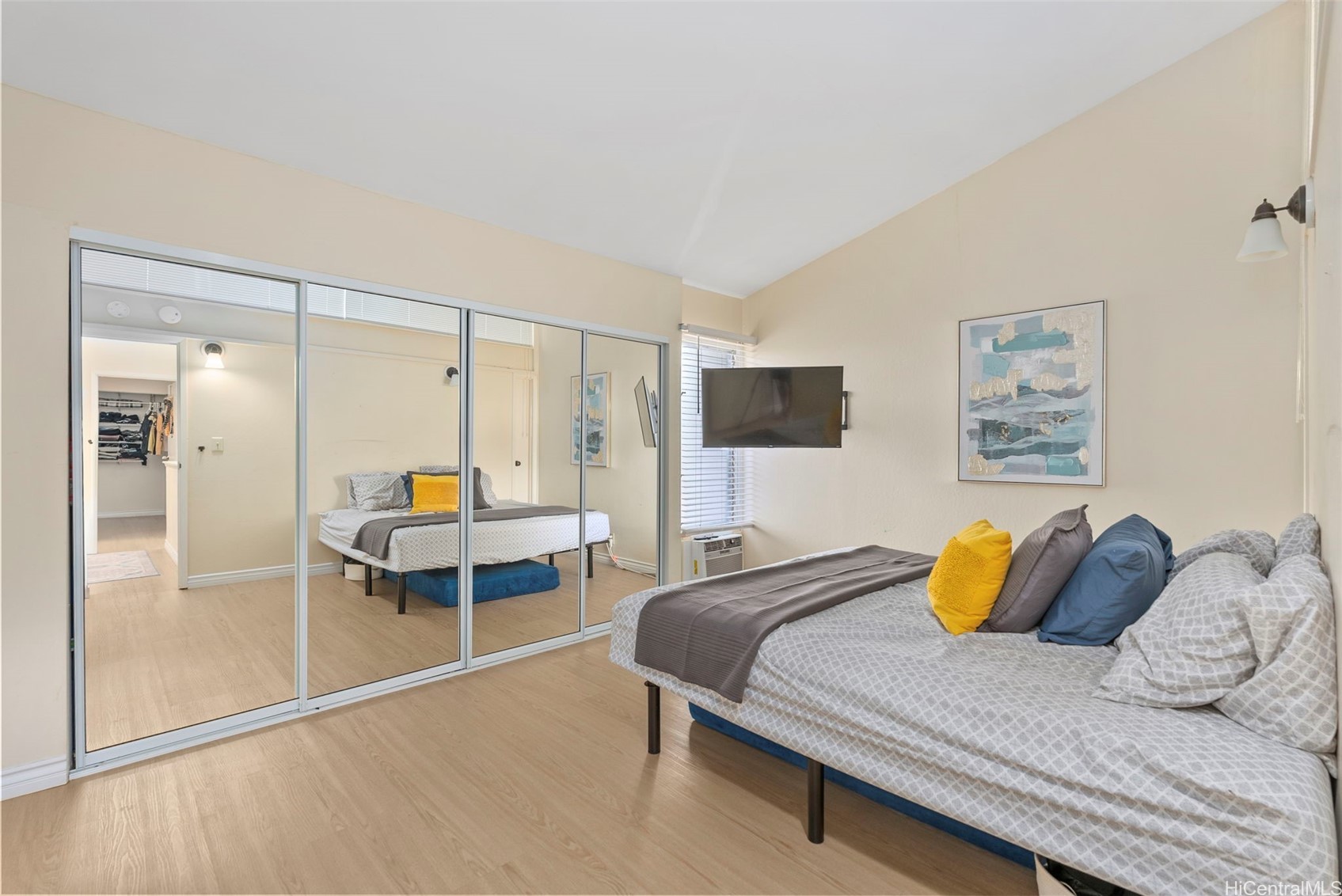 95-322 Kahikinui Court 233