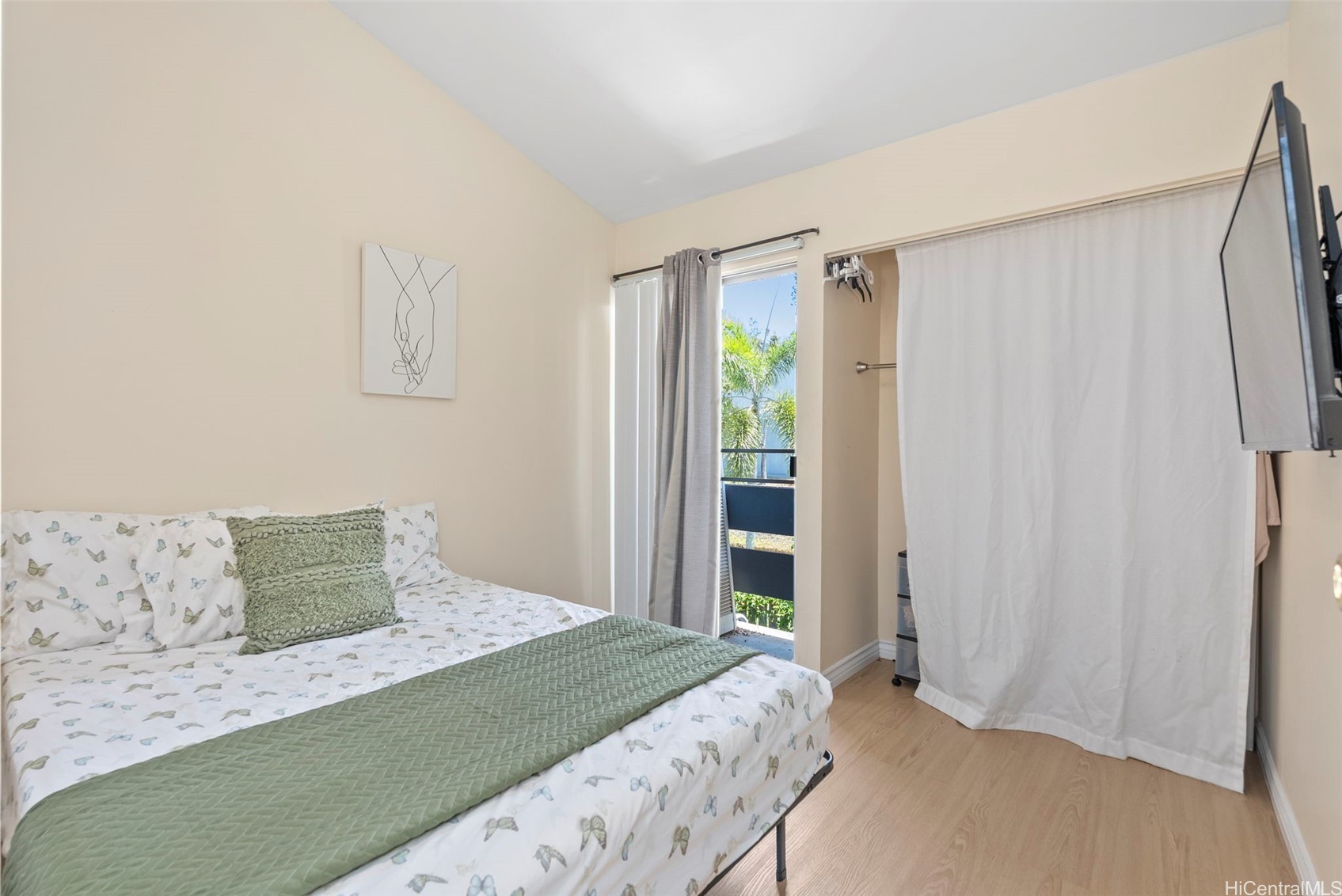 95-322 Kahikinui Court 233