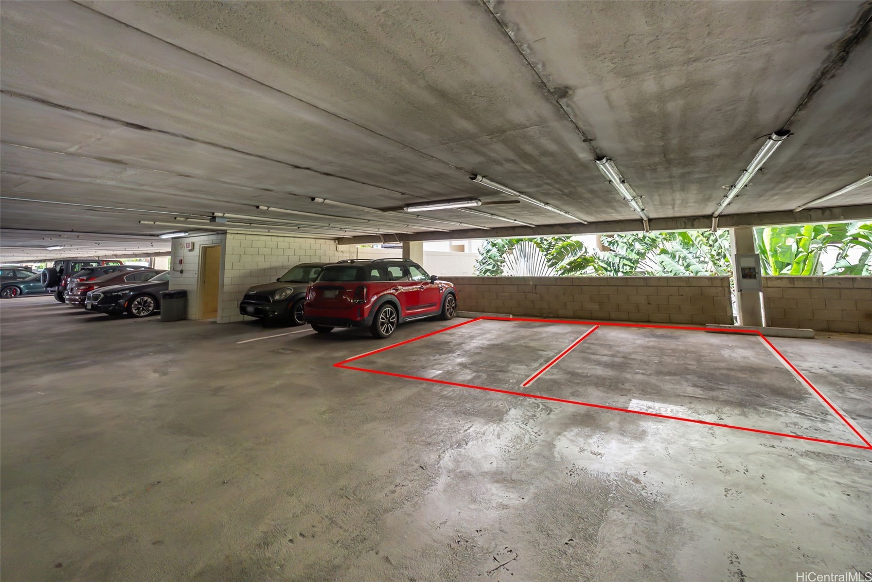 521 Hahaione Street 2-6H