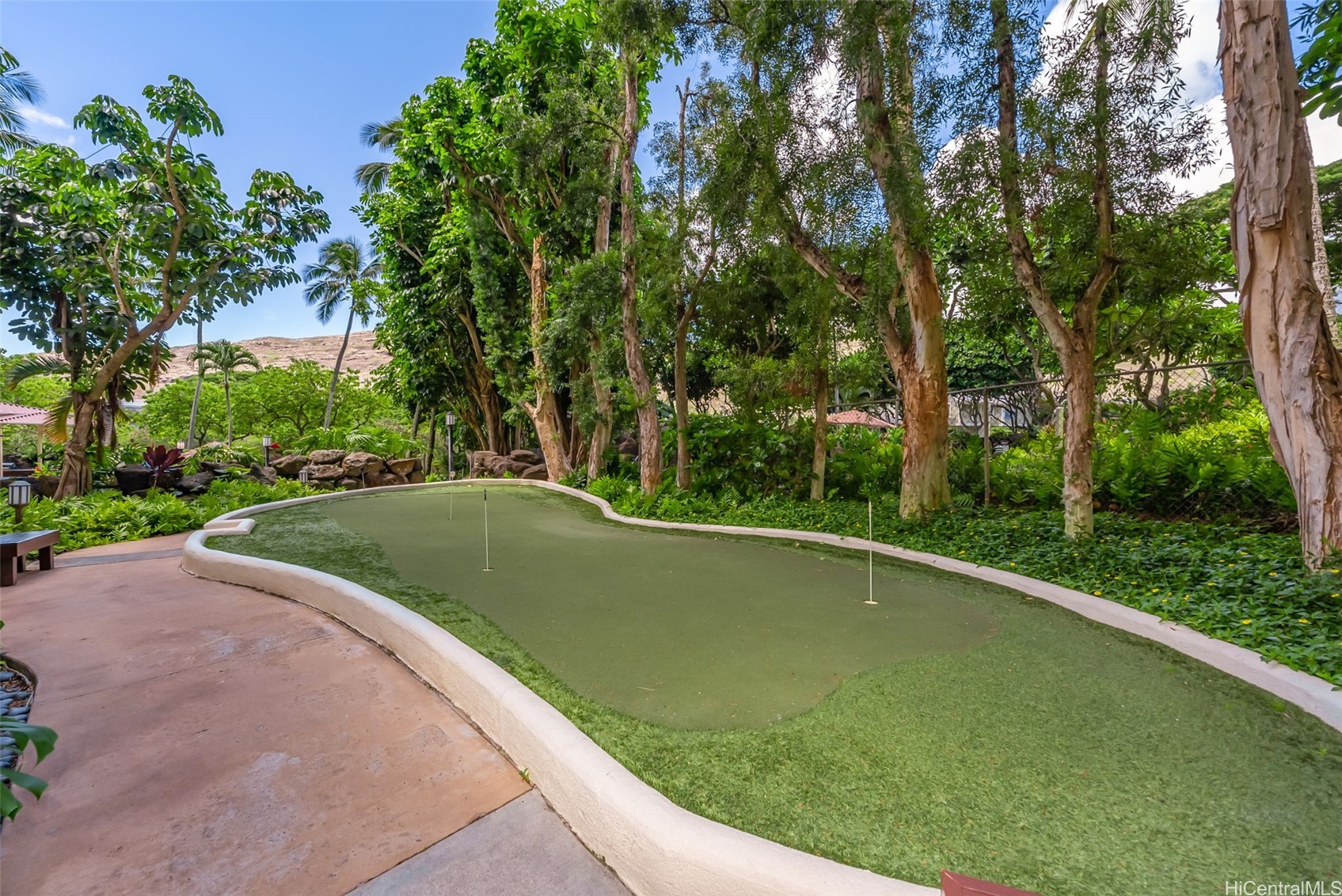 521 Hahaione Street 2-6H