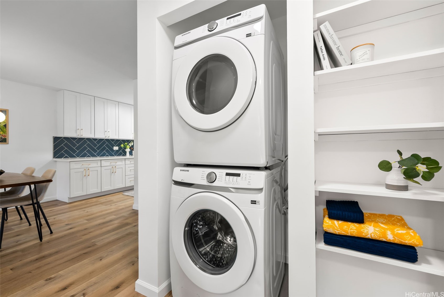 521 Hahaione Street 2-6H