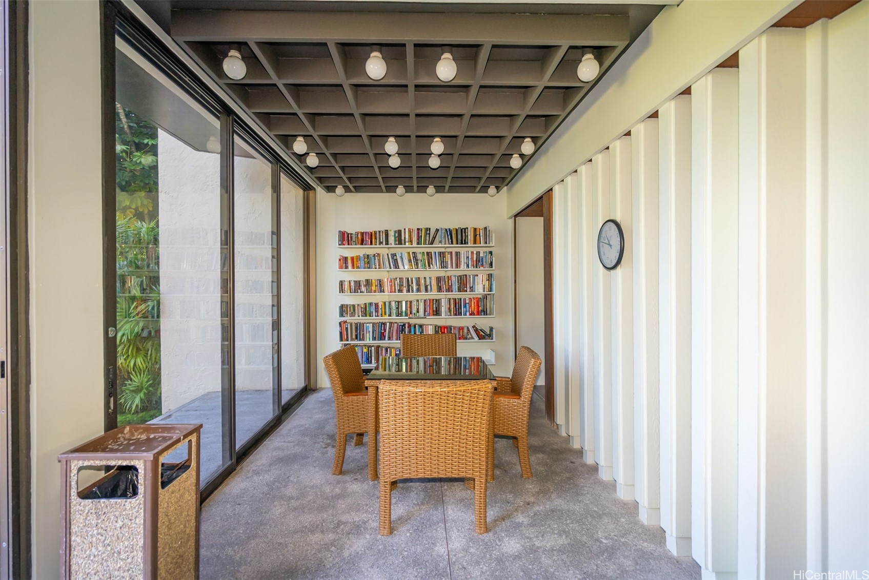 521 Hahaione Street 2-6H