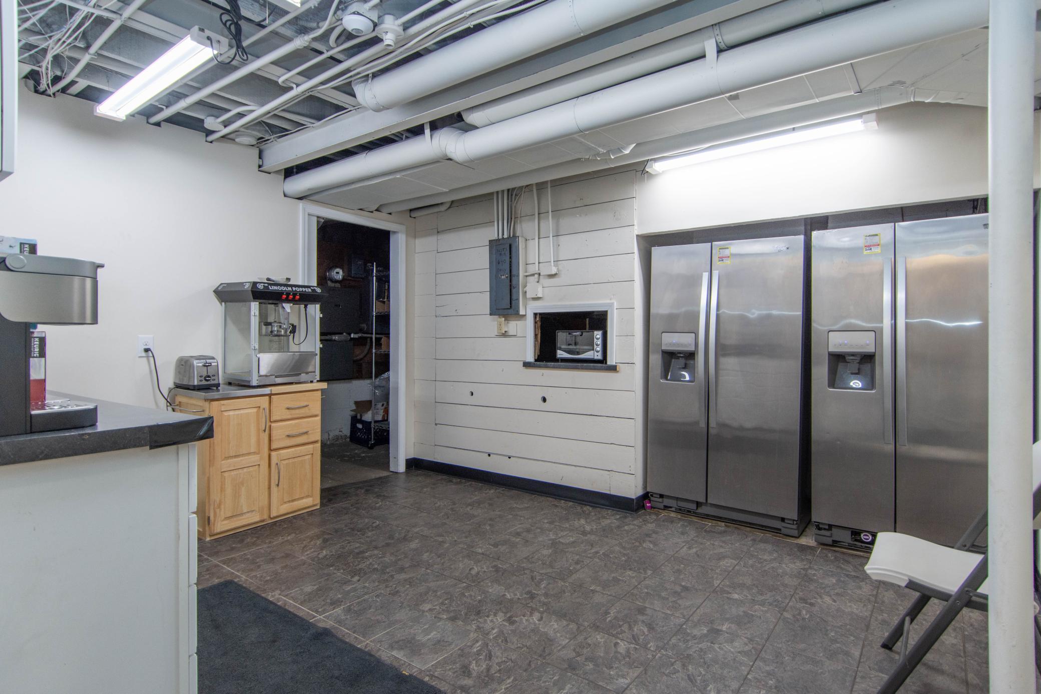 640-644 Grand Avenue