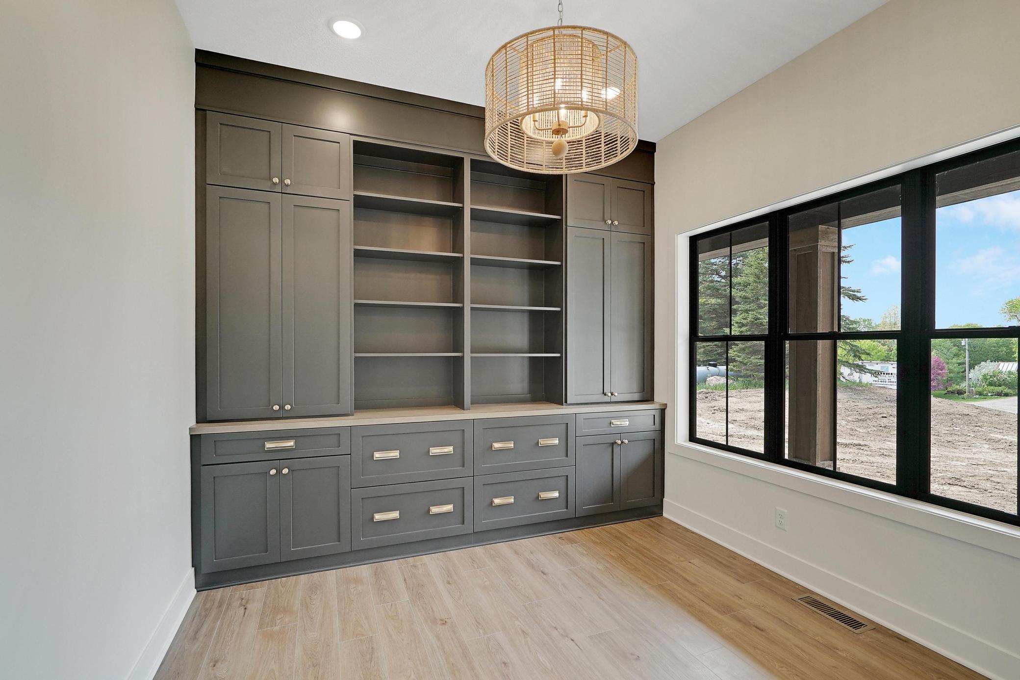 6699 Bridle Path