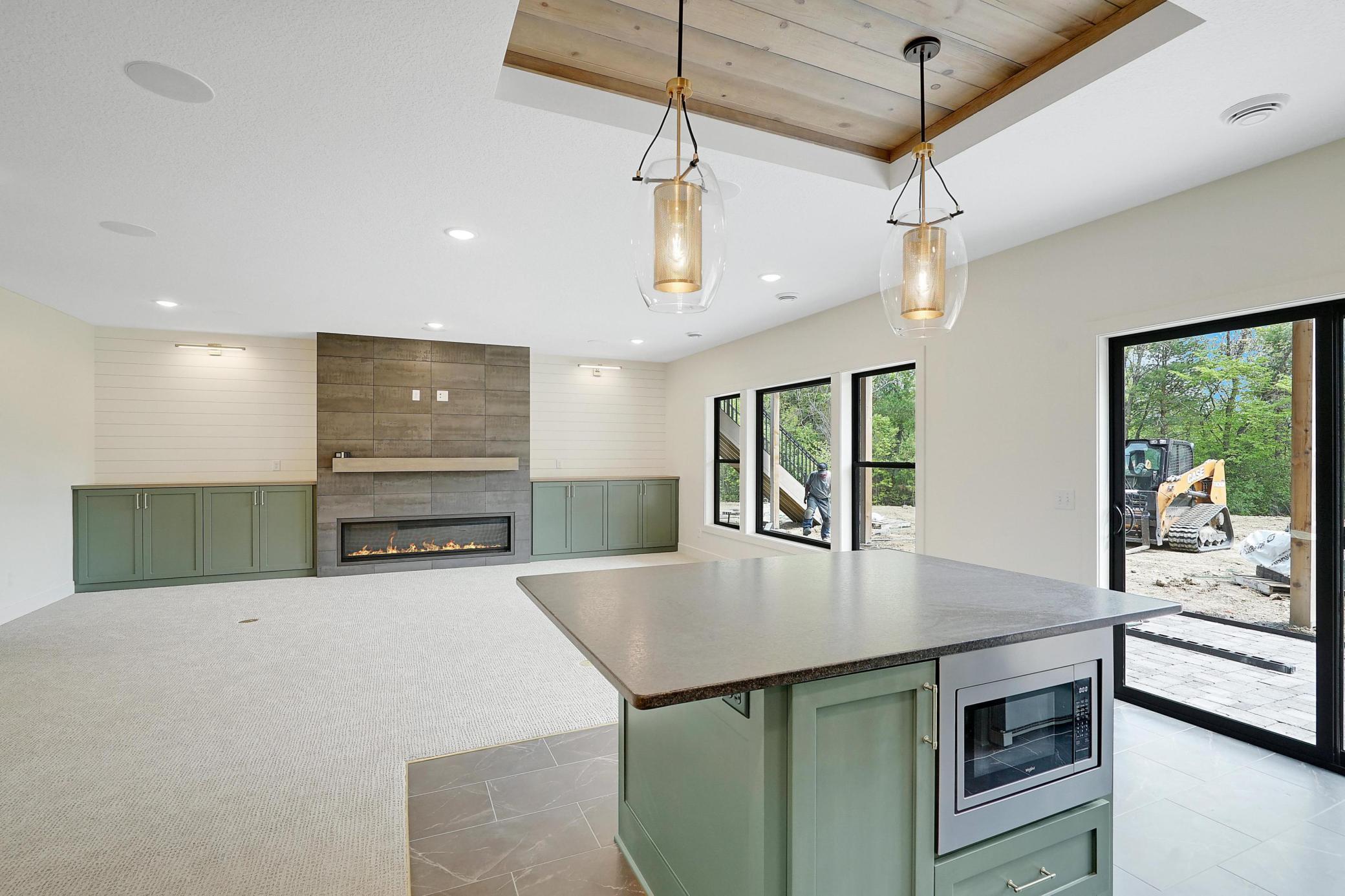 6699 Bridle Path
