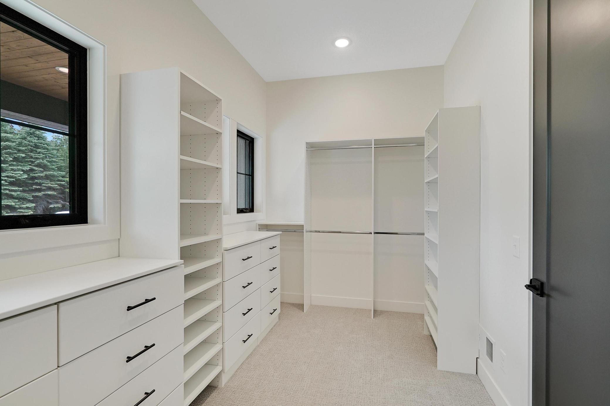 6699 Bridle Path