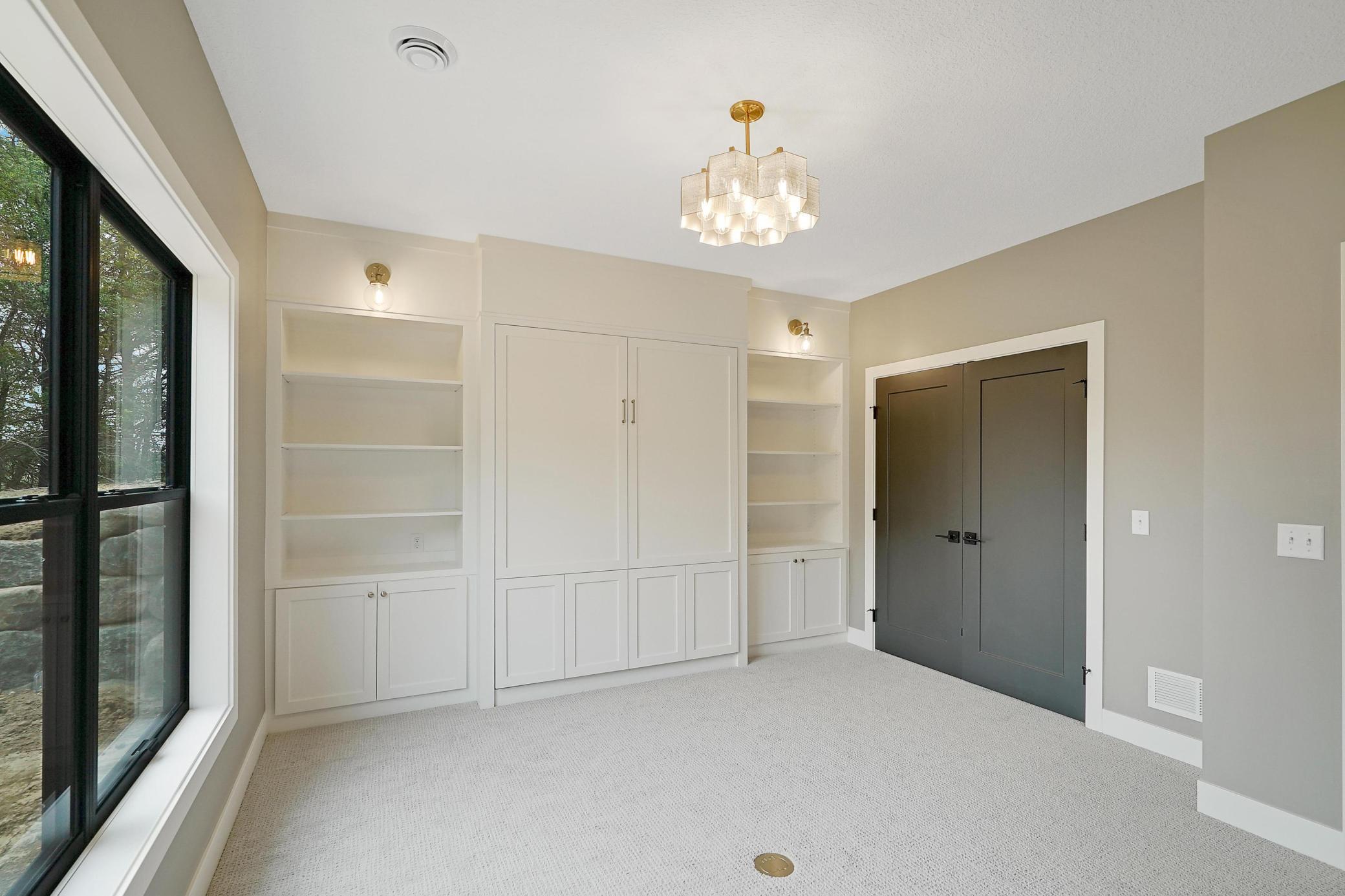 6699 Bridle Path